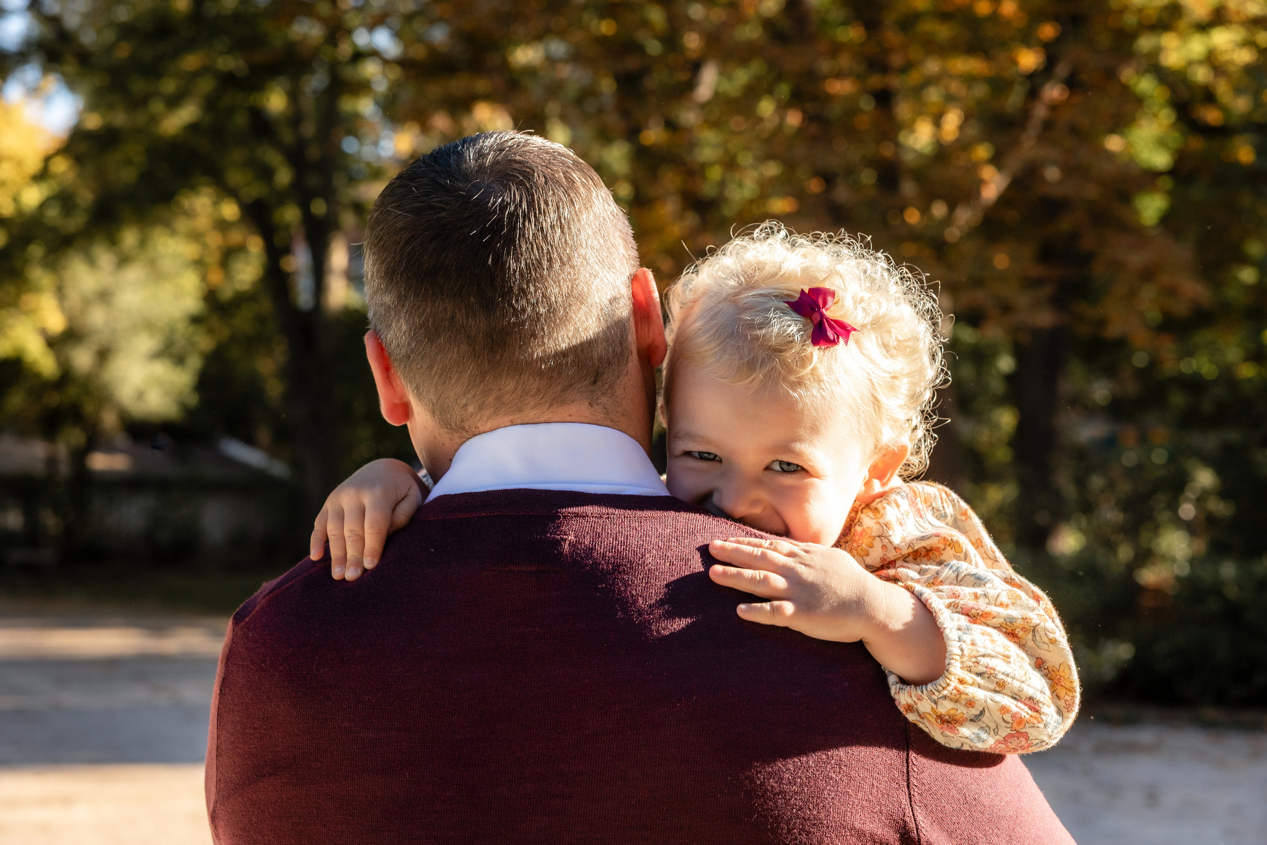 Autumn Family photoshoot in Toulouse. Jardin des Plantes. Eugénie Smirnova — your photographer in Toulouse and southwest France