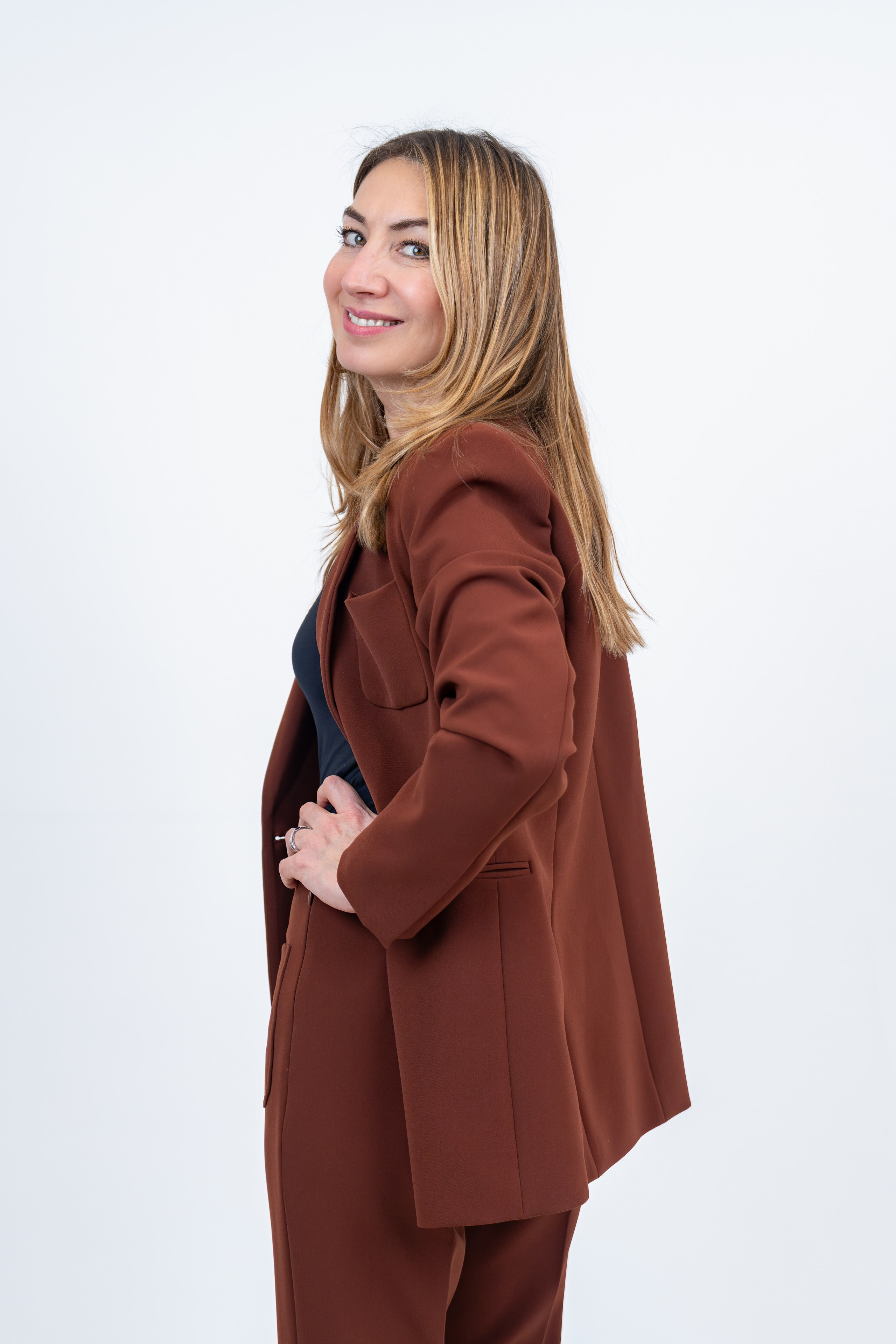 Natali. Nina — Fashion & Beauty Photographer in Paris | Portrait Photoshoots