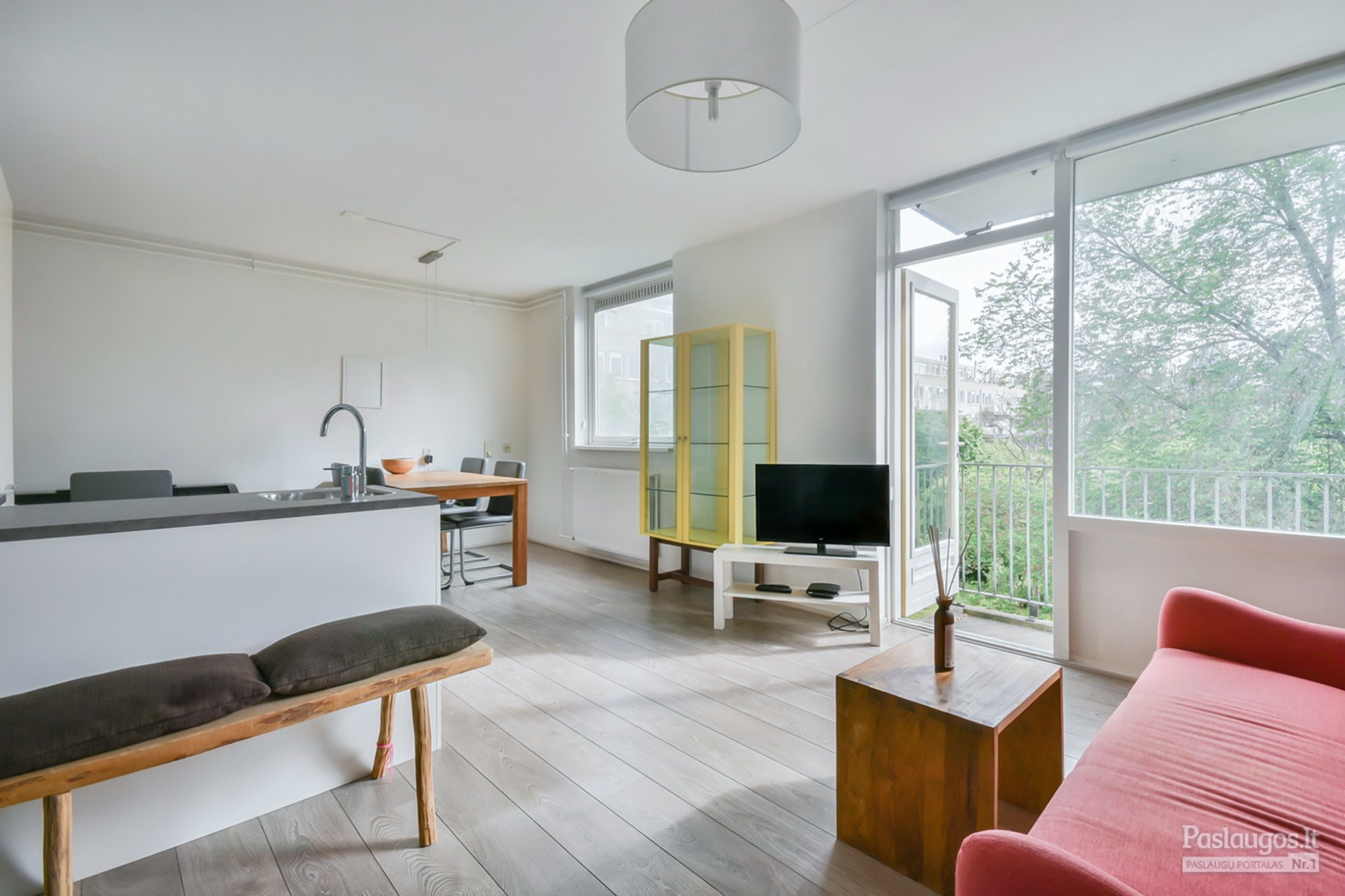 Butų, gyvenamųjų namų, komercinių patalpų fotografavimas. Elina Sapiega fotografė Vilniuje