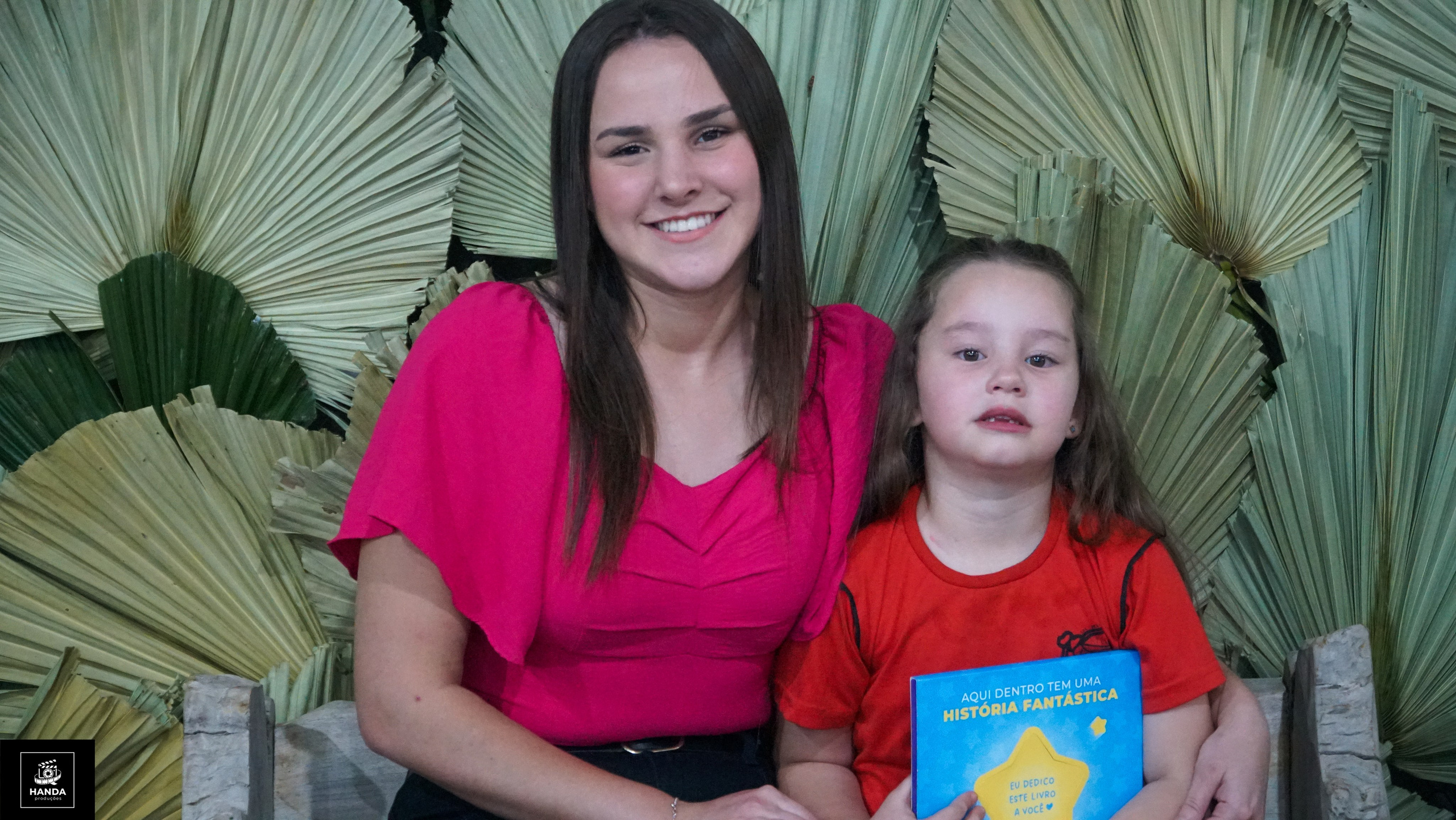 Noite autógrafos colégio Aurélio Buarque de Holanda. Handa Produções