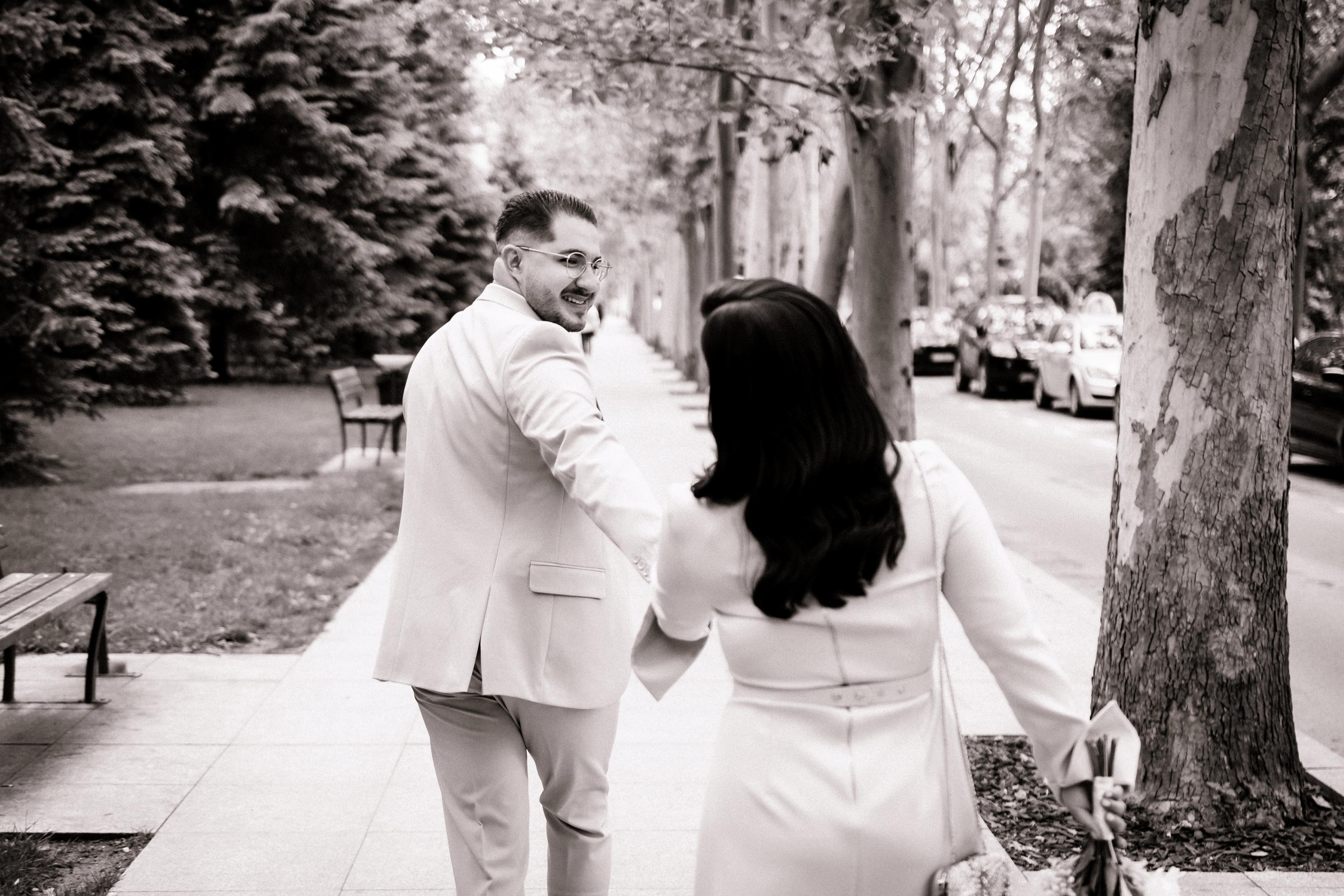 Olivia & Alex. Wedding Photographer, based in Iasi, Romania, but will travel all over the globe to make sure you look amazing in all your wedding photos