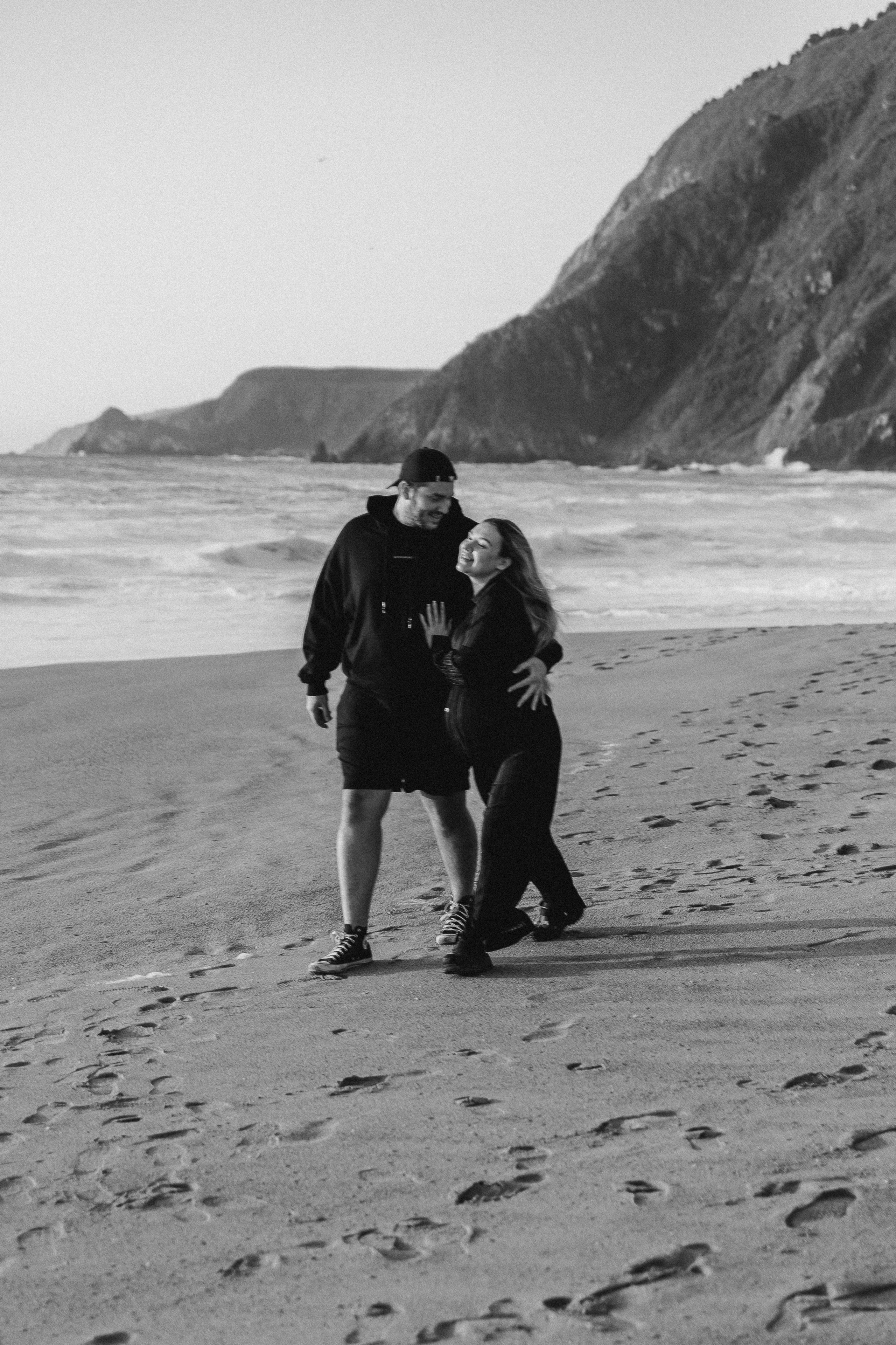 Romantic Couple Beach Photoshoot in Chile — Golden Hour Session. Photographer in Santiago, Chile Anna Almazova