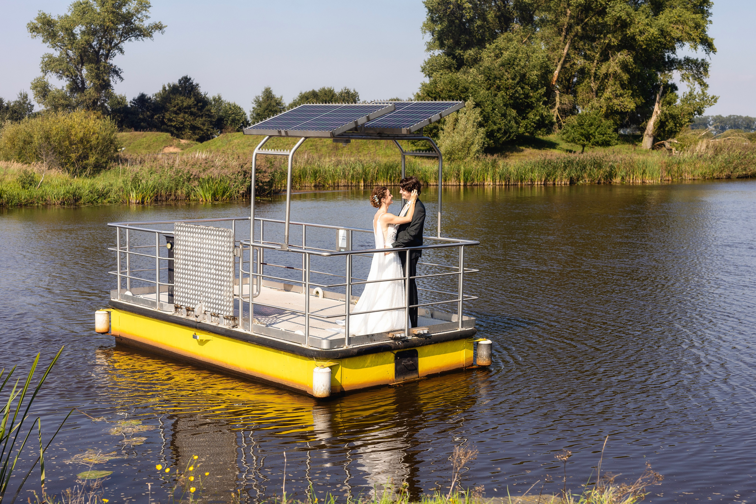 Bruiloft Overijssel. Familie en huwelijksfotograaf in Zwolle Overijssel