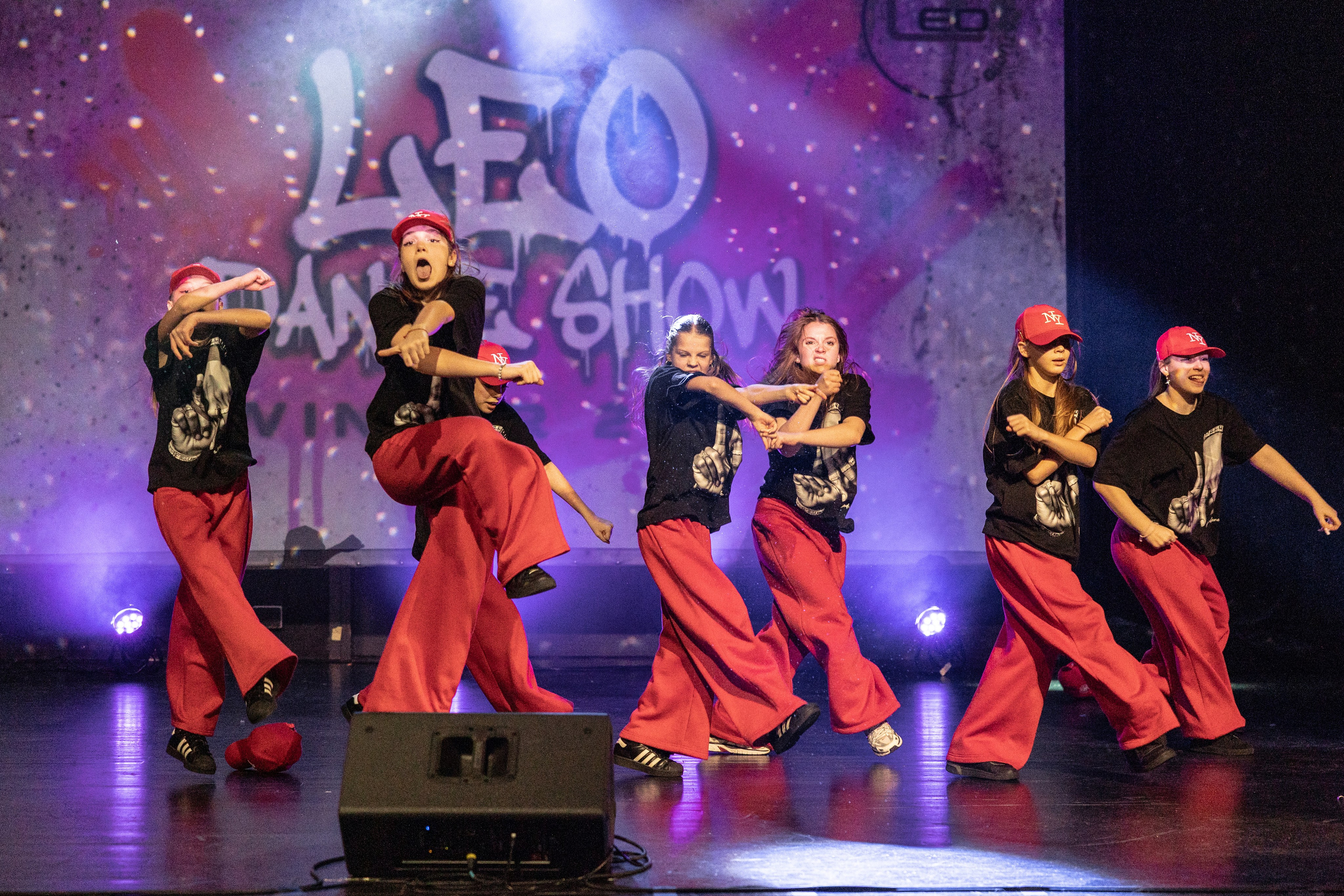 LEO DANCE SHOW WINTER 2025. Семейный и детский фотограф в Варшаве Мила Бобровская