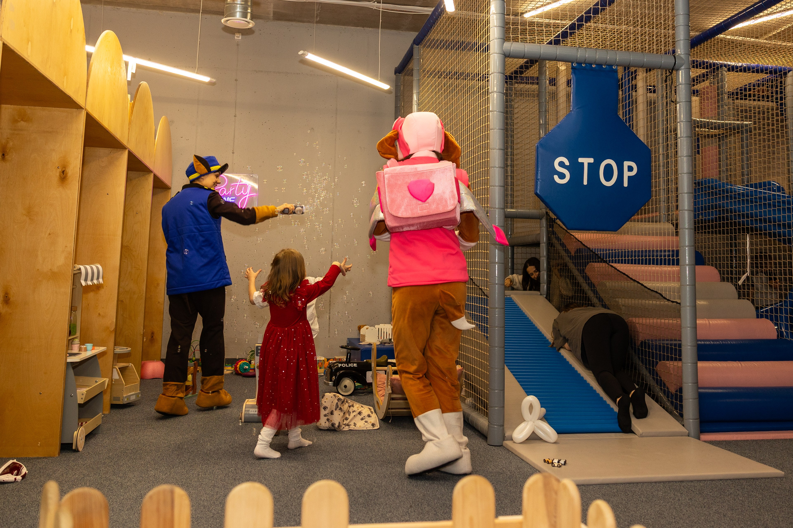 День рождения Артёма 24 января 2026 года. Семейный и детский фотограф в Варшаве Мила Бобровская