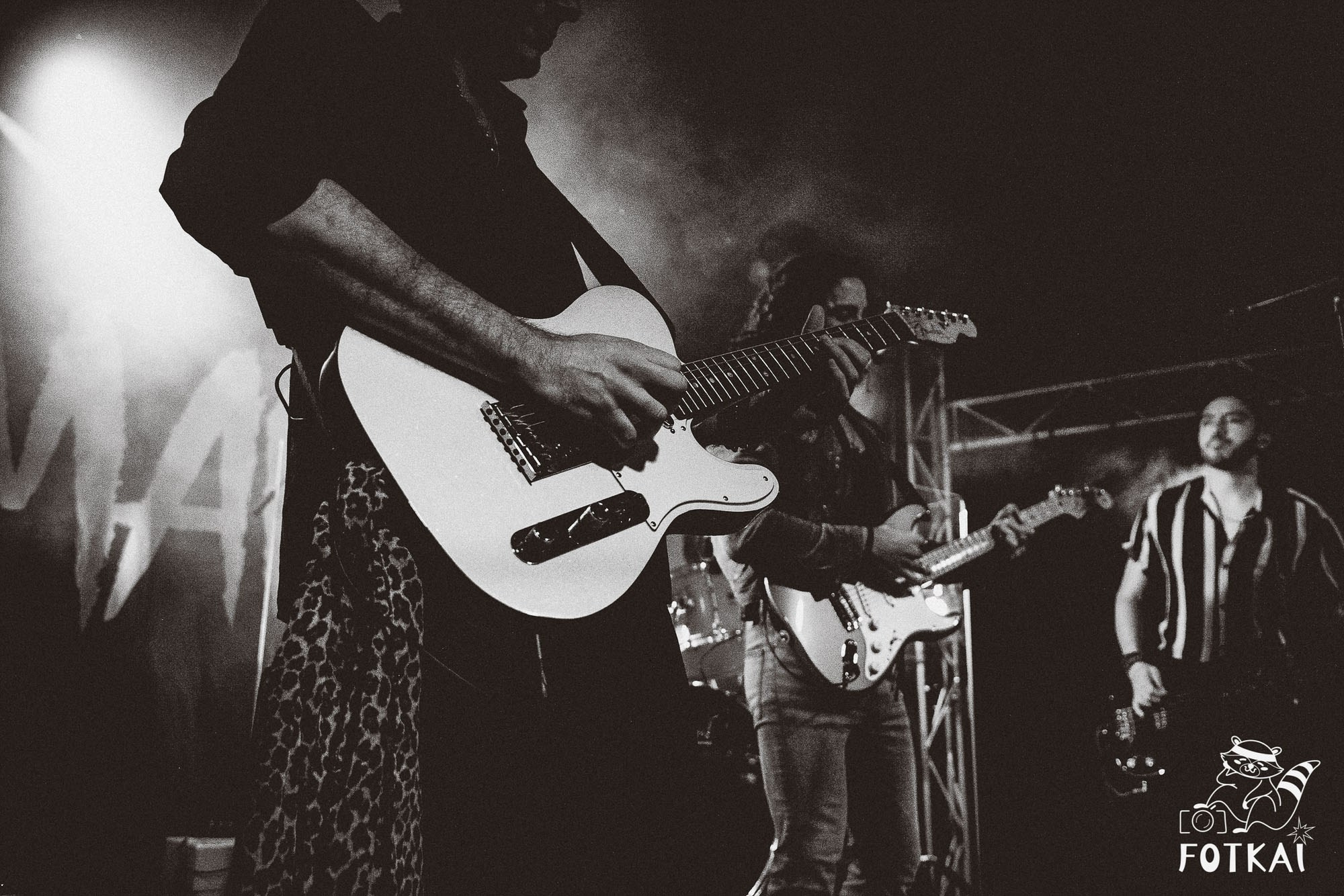 DENISDENIS — reportaje fotográfico del concierto en la Sala Marearock (Alicante) | FOTKAI