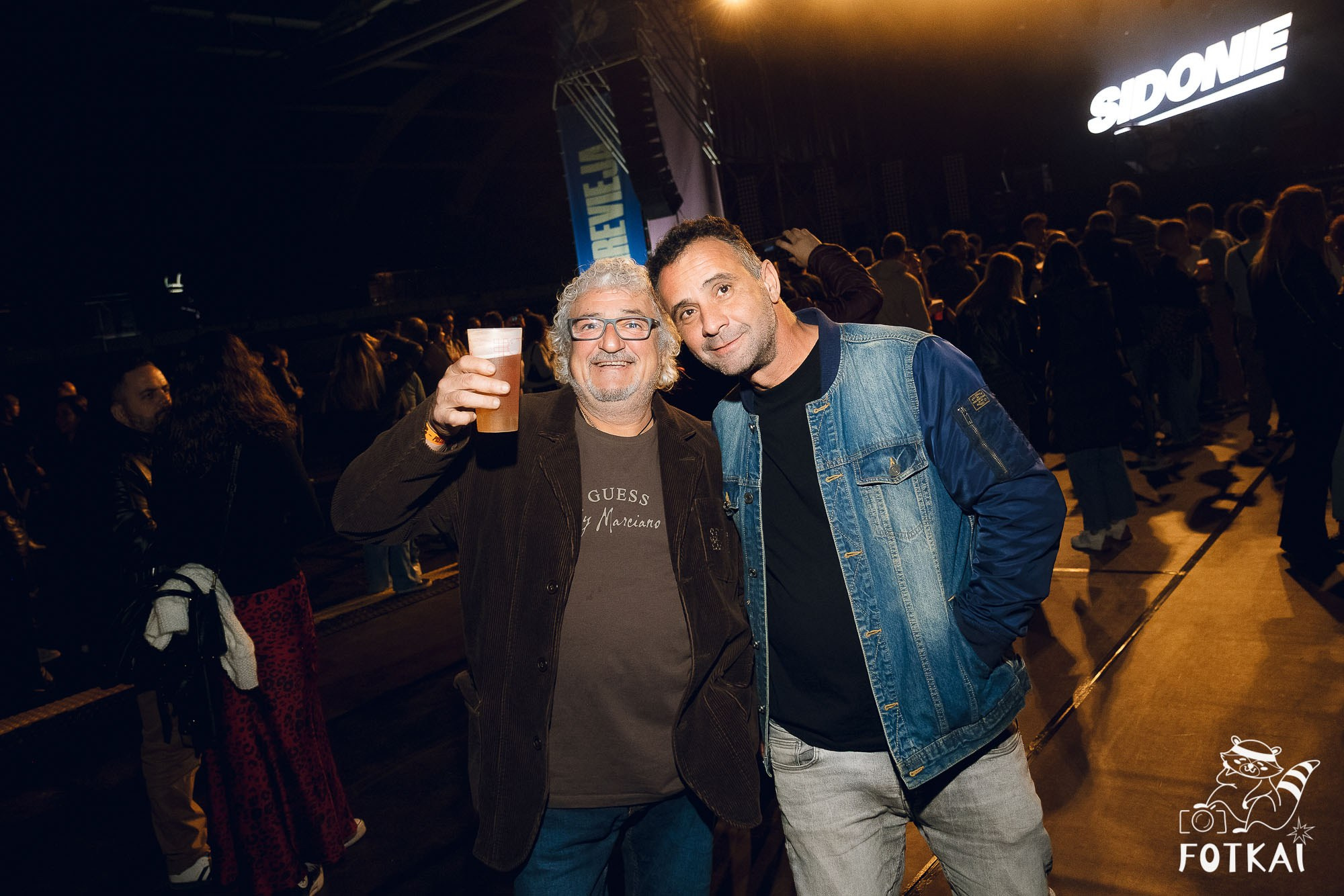 Sidonie en Torrevieja 2025 – Fotos del concierto y reportaje completo | FOTKAI