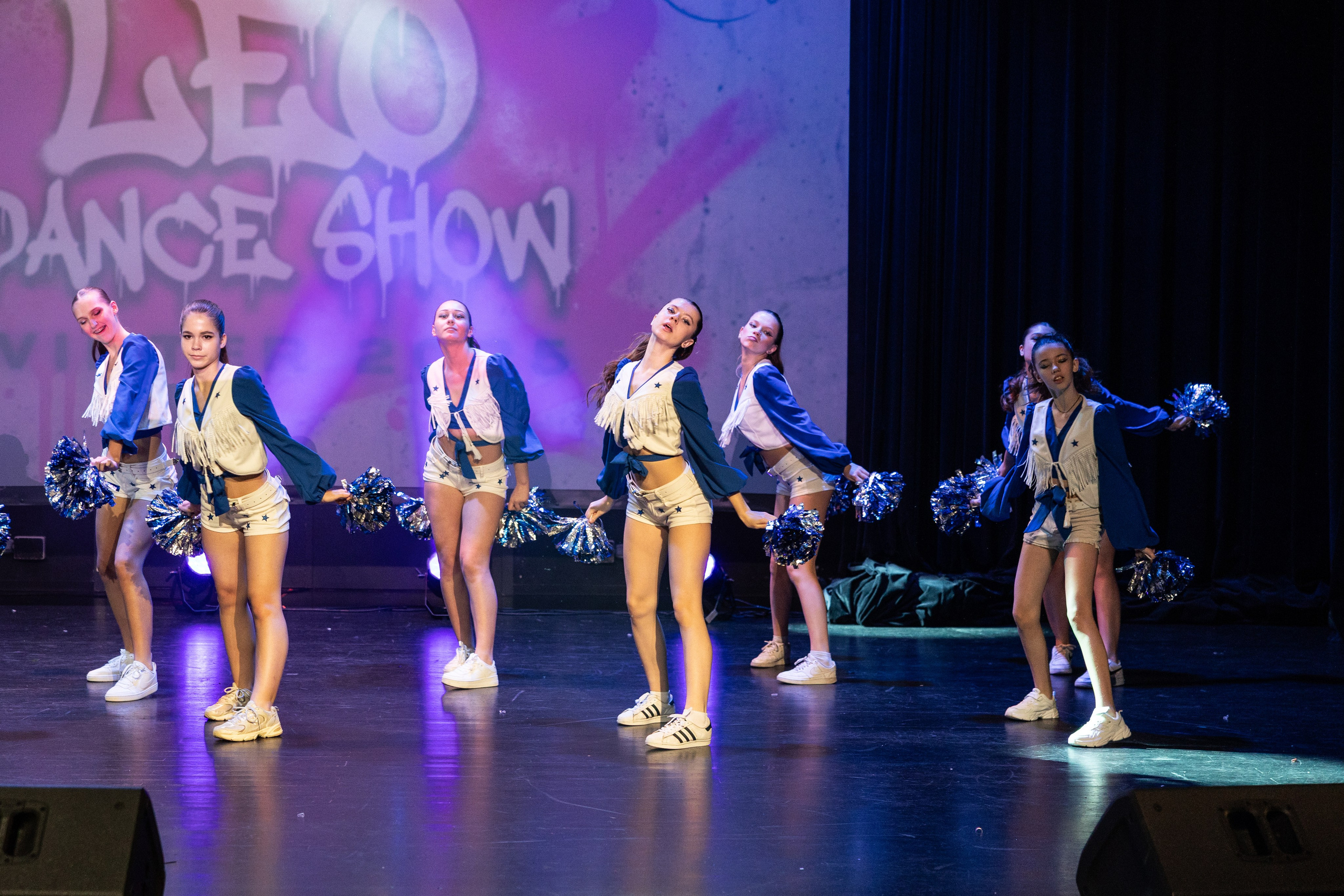 LEO DANCE SHOW WINTER 2025. Семейный и детский фотограф в Варшаве Мила Бобровская