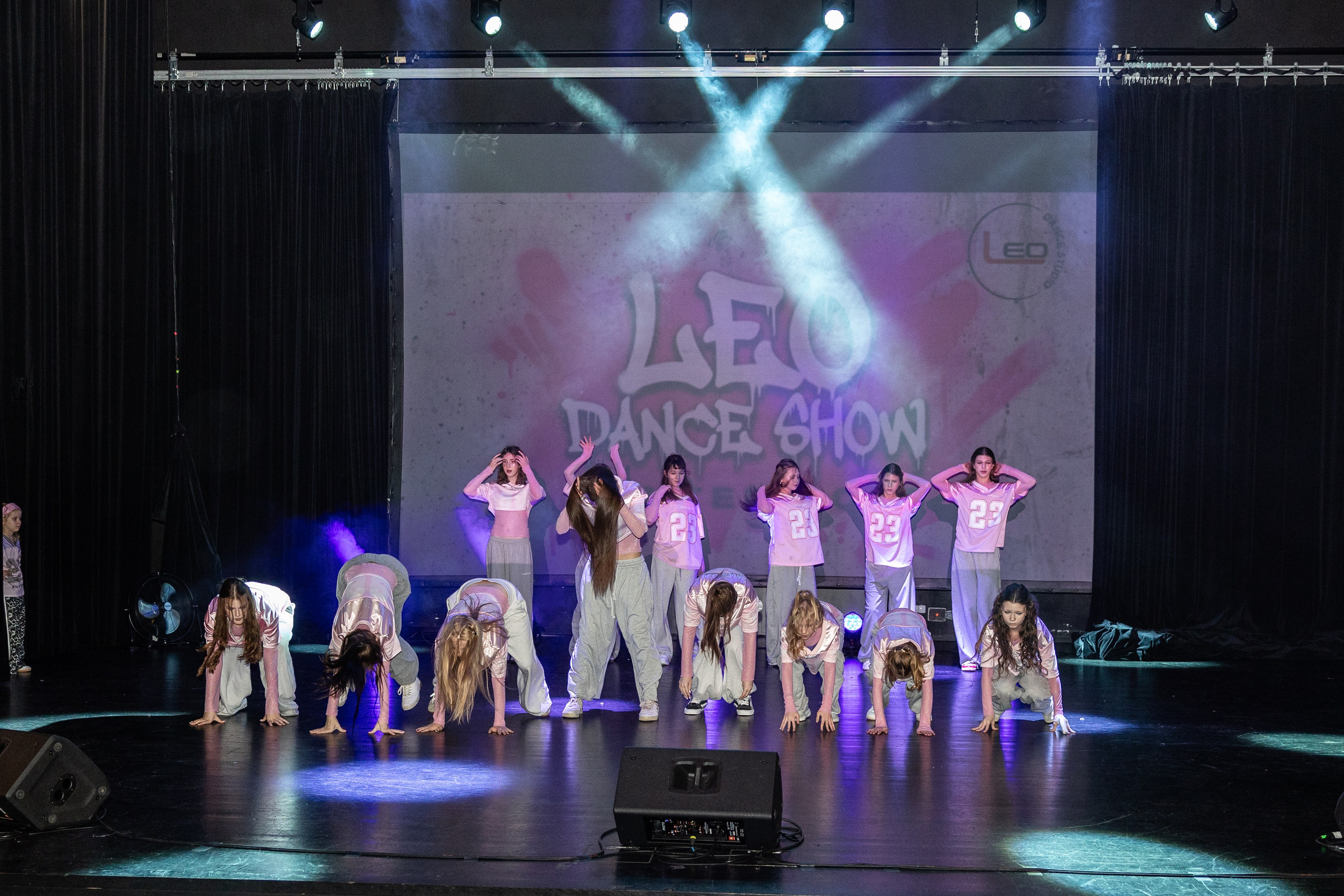 LEO DANCE SHOW WINTER 2025. Семейный и детский фотограф в Варшаве Мила Бобровская