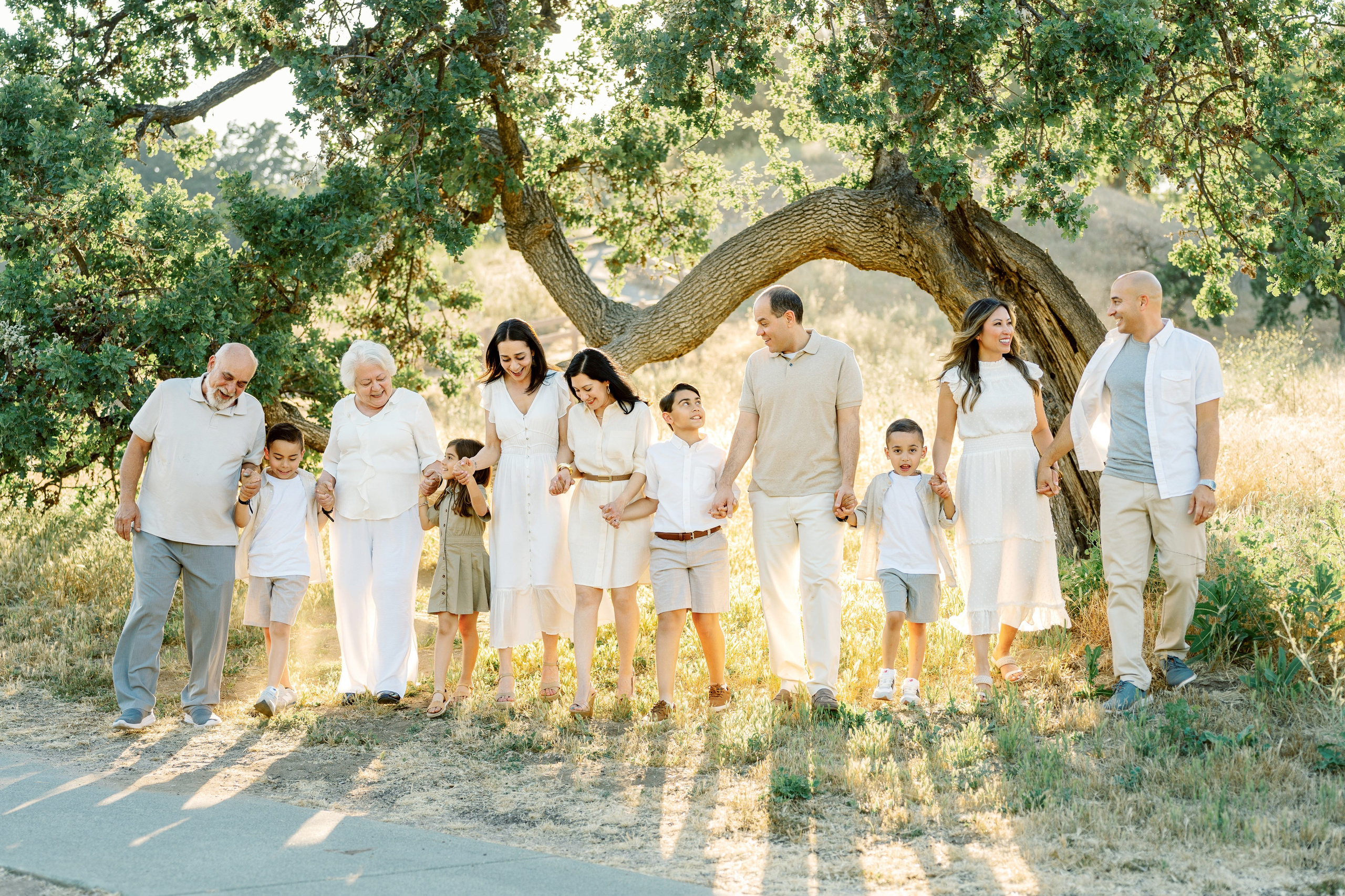 California, Los Angeles, Santa Clarita Family Photoshoot. Wedding Photography & Videography Team in California, Los Angeles, San Francisco, San Diego and Travel