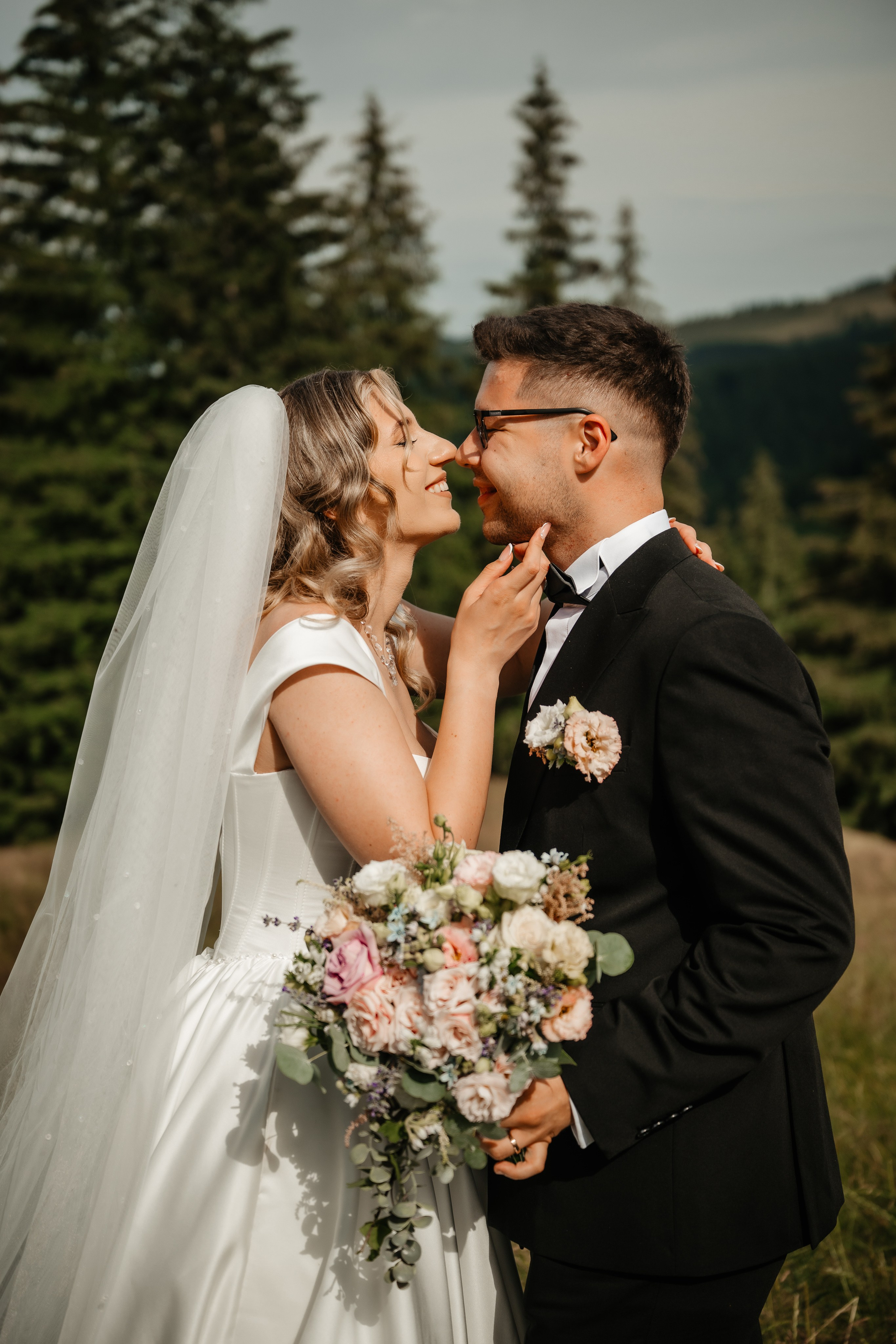 🤎 G a b r i e l a & C o s t i n - Wedding Day Preview. Wedding & Family Photographer