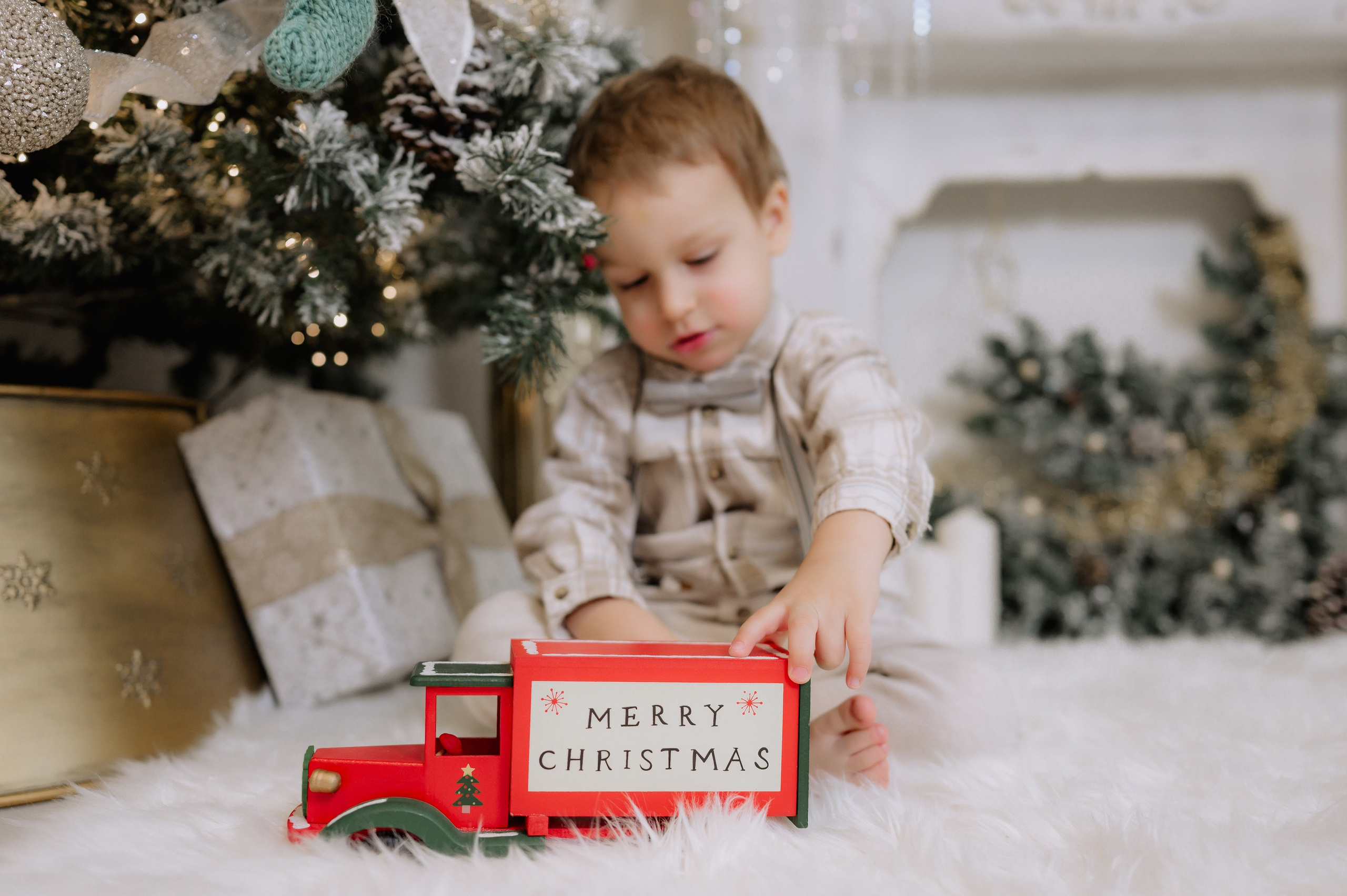 Sedinta foto craciun. Proud Vision Weddings | Wedding Photography & Film — Servicii profesionale Foto Video Nunta Iasi