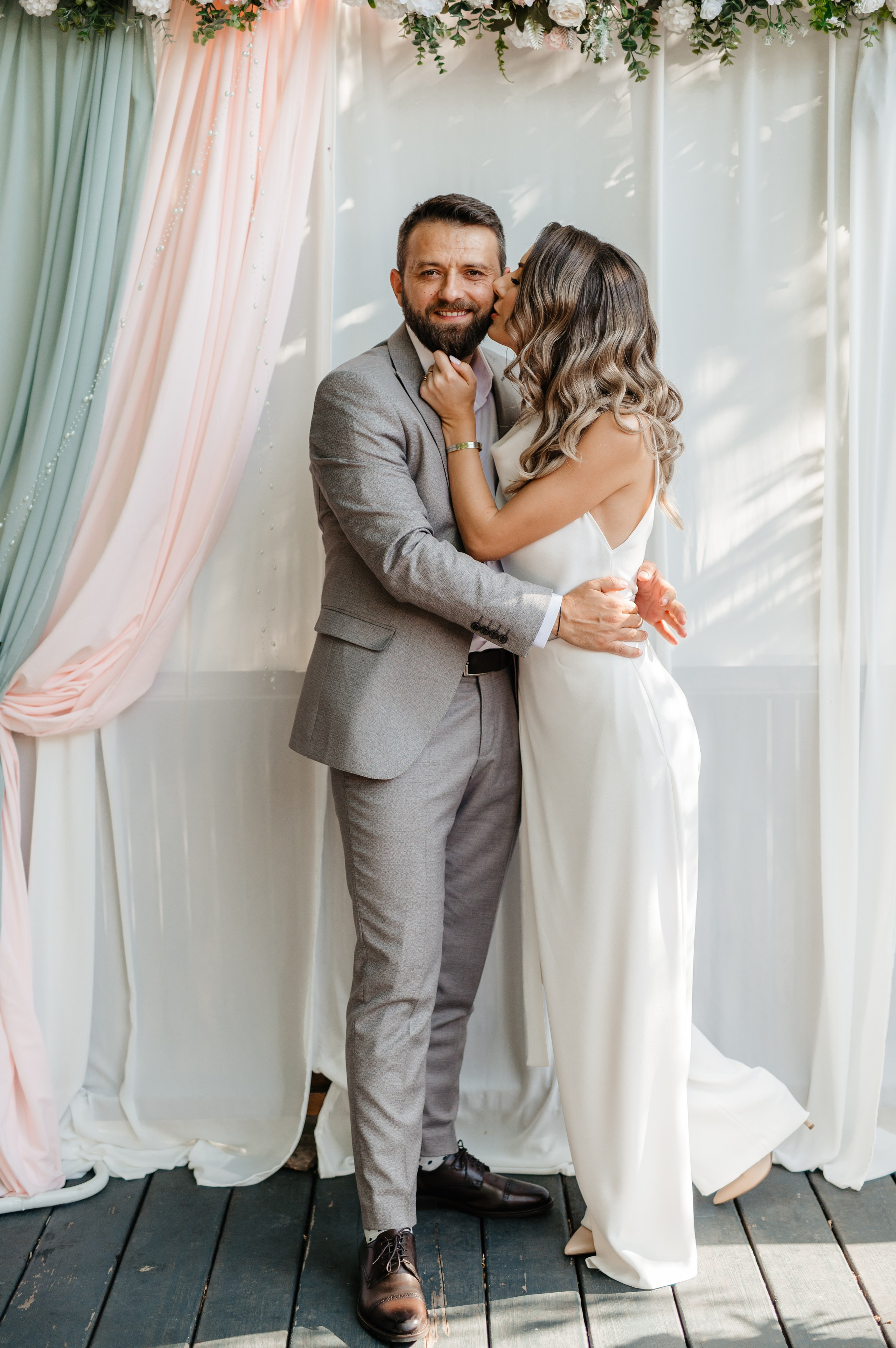 Cununie civila in aer liber si sedinta foto de cuplu. Proud Vision Weddings | Wedding Photography & Film — Servicii profesionale Foto Video Nunta Iasi