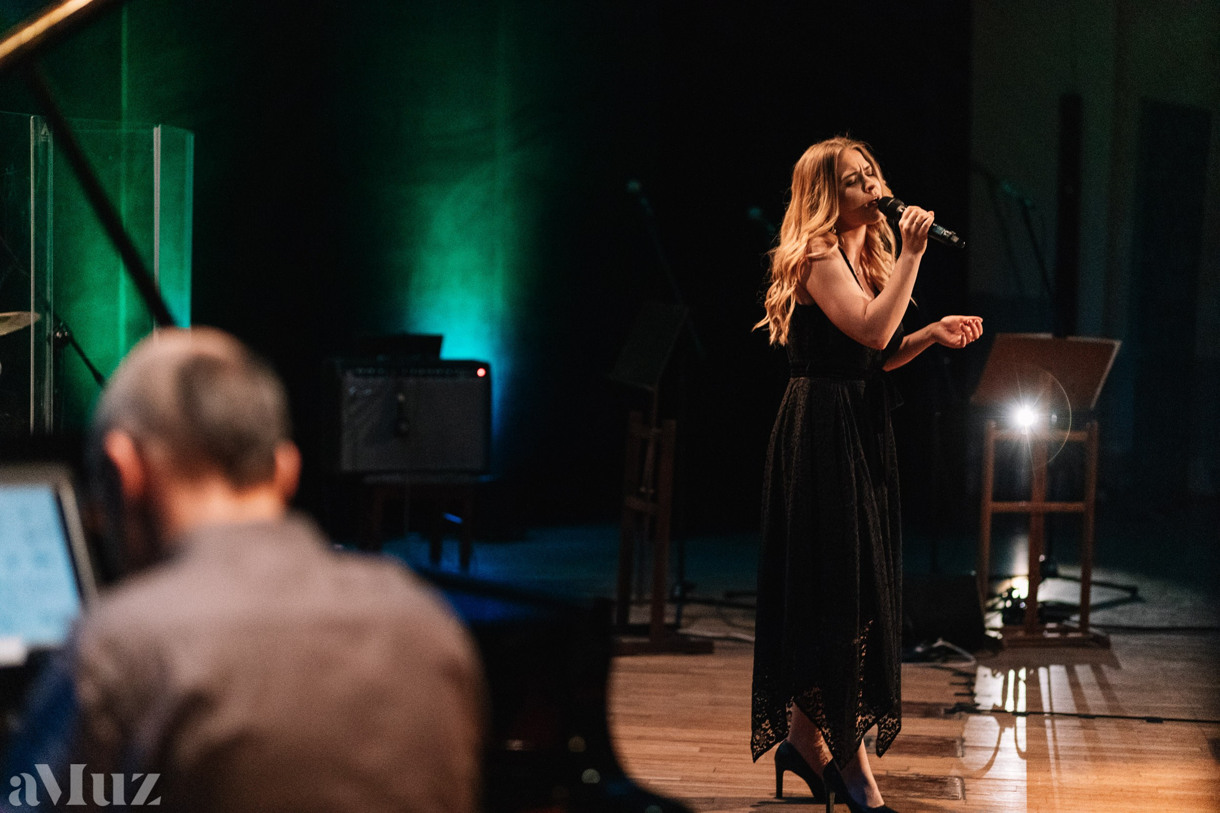 Jazz Zaśpiewam. Fotograf Ślubny Warszawa - Sesje Biznesowe Rodzinne Eventy