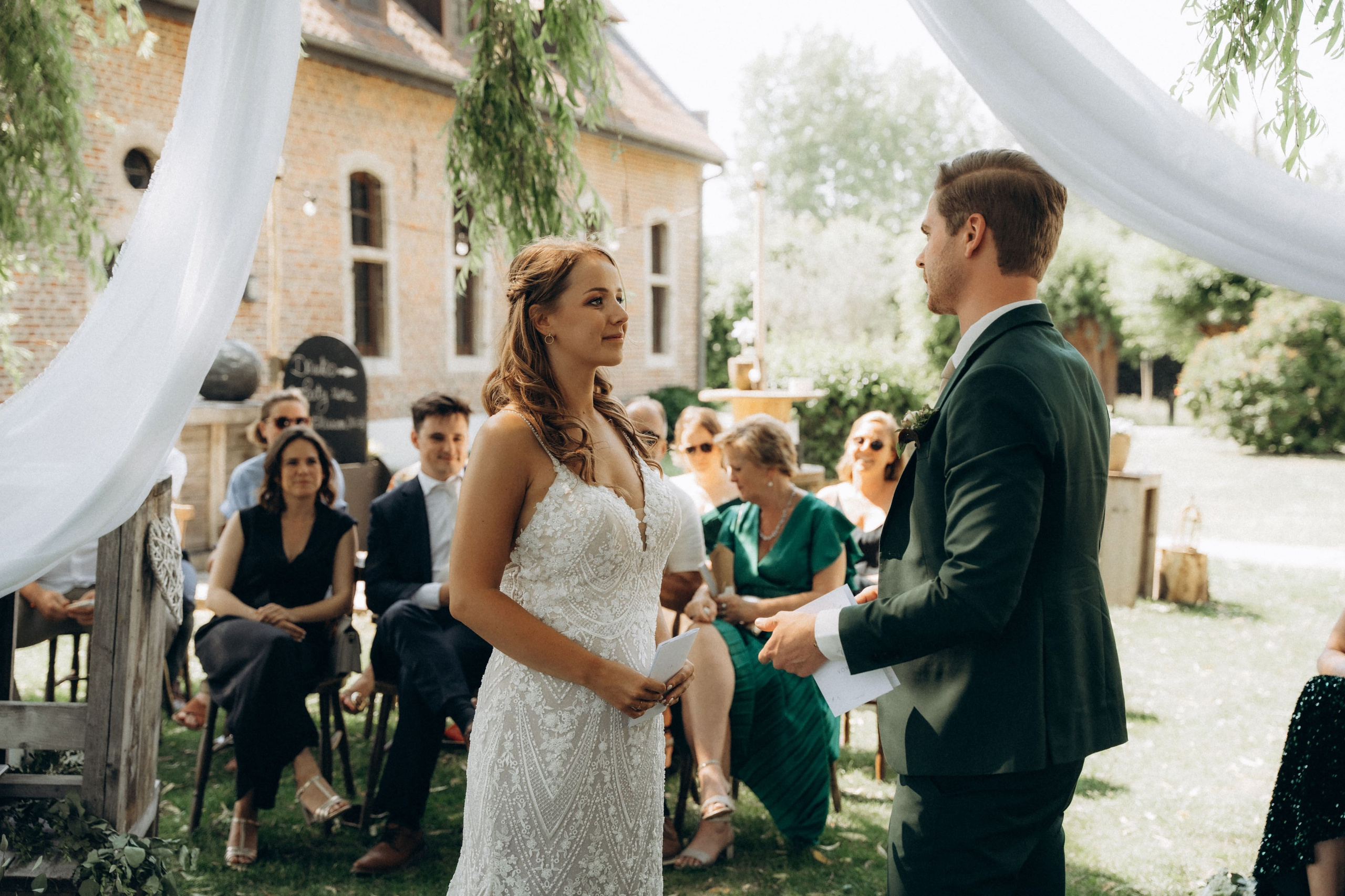 Wedding in Belgie. Little Birdie – Jouw familie- en huwelijksfotograaf in België en daarbuiten