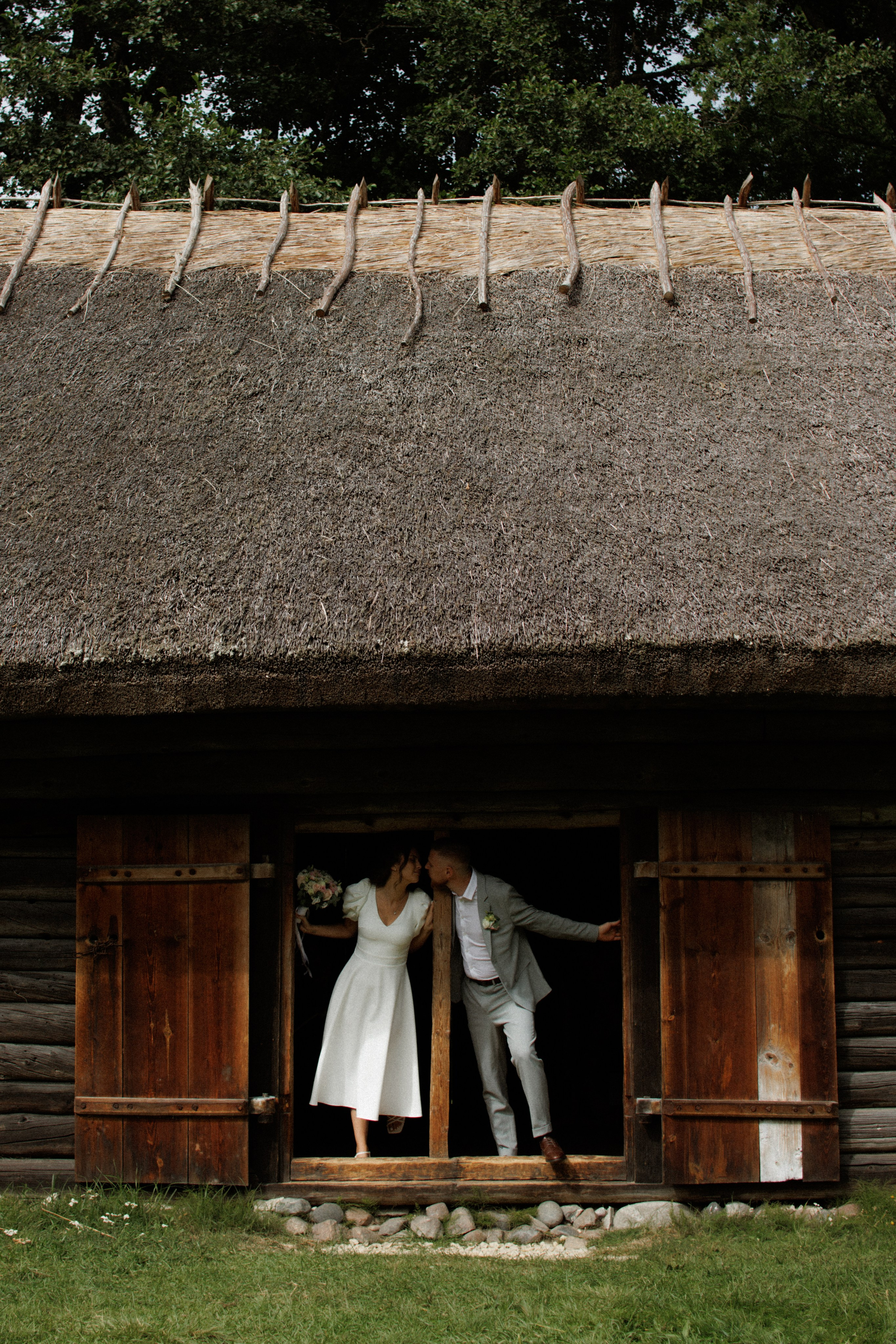 V&V Wedding. Emily Photography