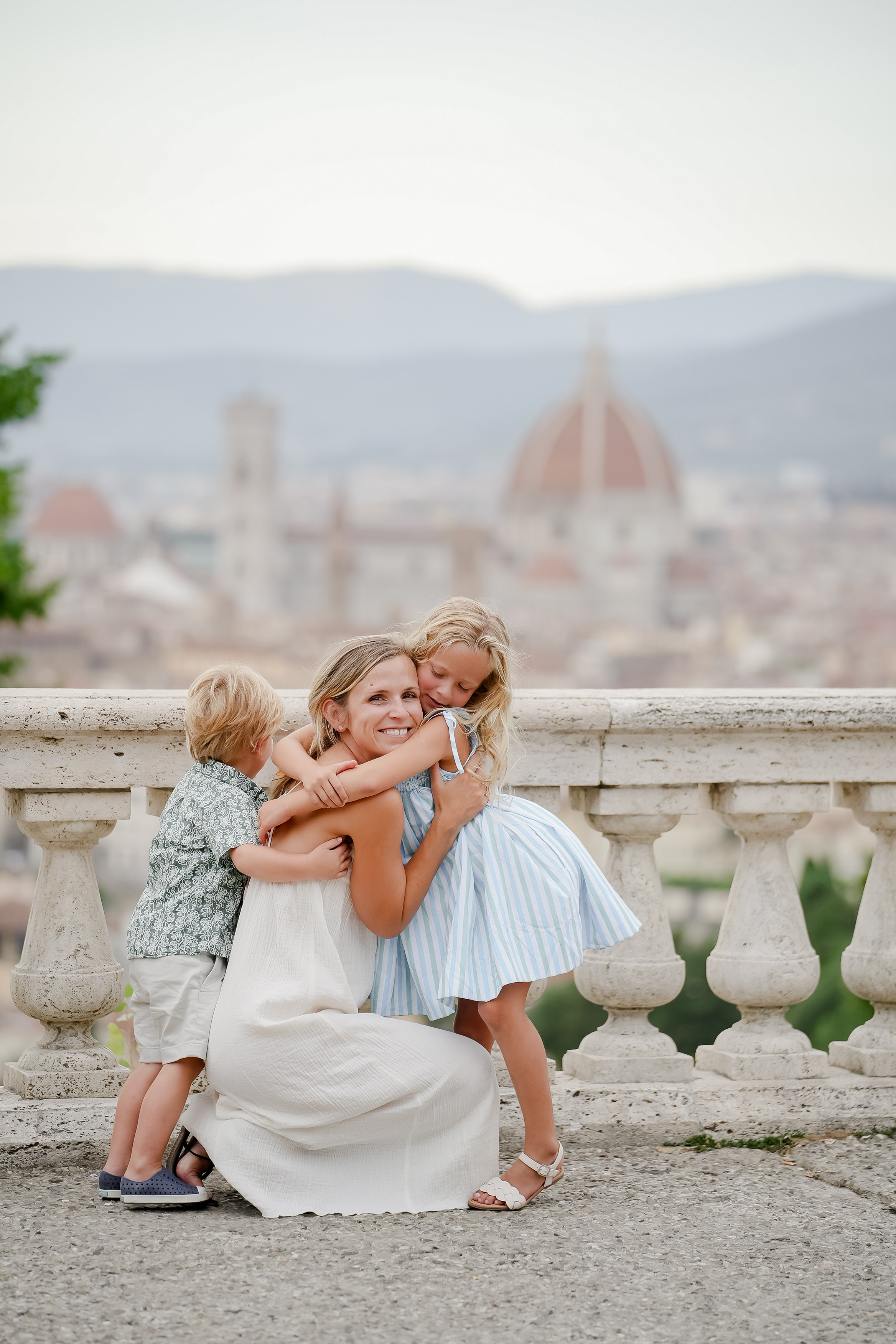 Nicole & Family. Wedding Photographer in Italy