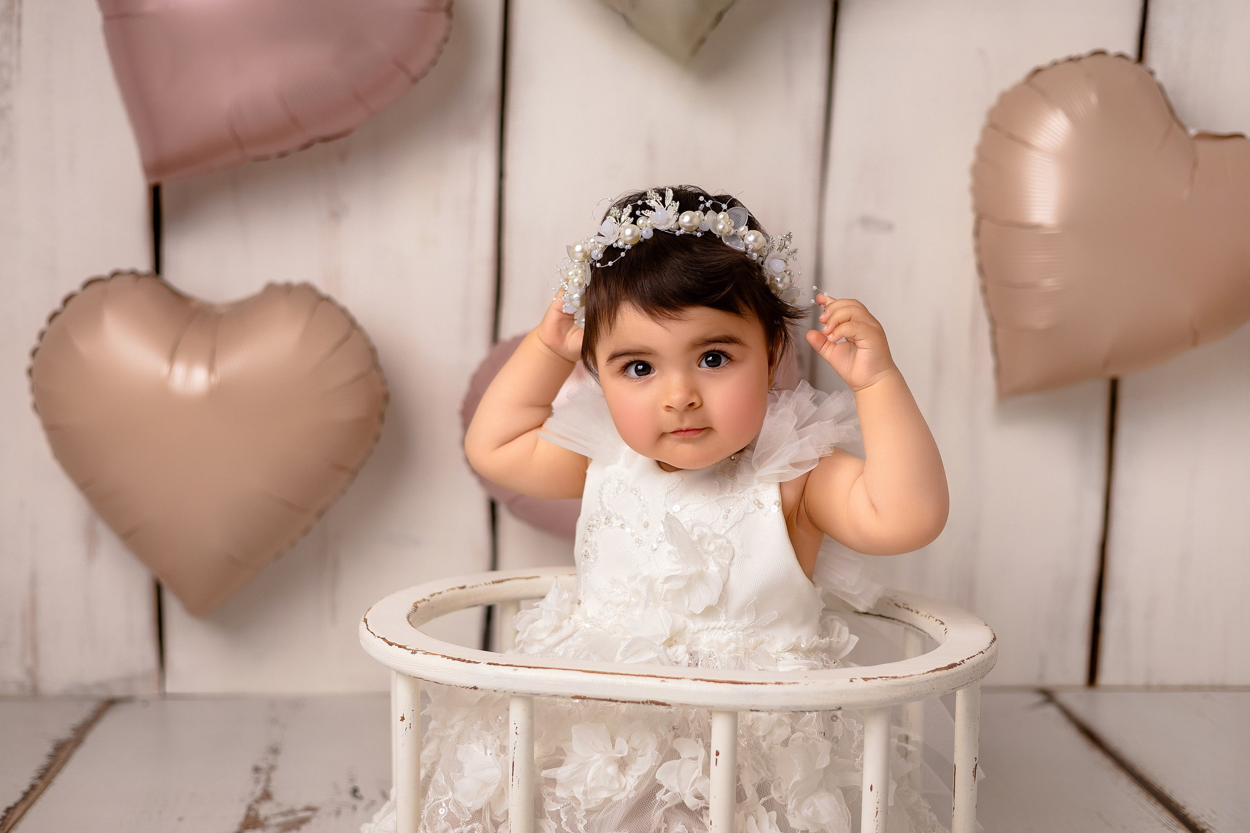 Erste Geburtstag „Cake Smash“. Neugeborene- Schwangerschaft- und Kinder Fotografin in Lehre