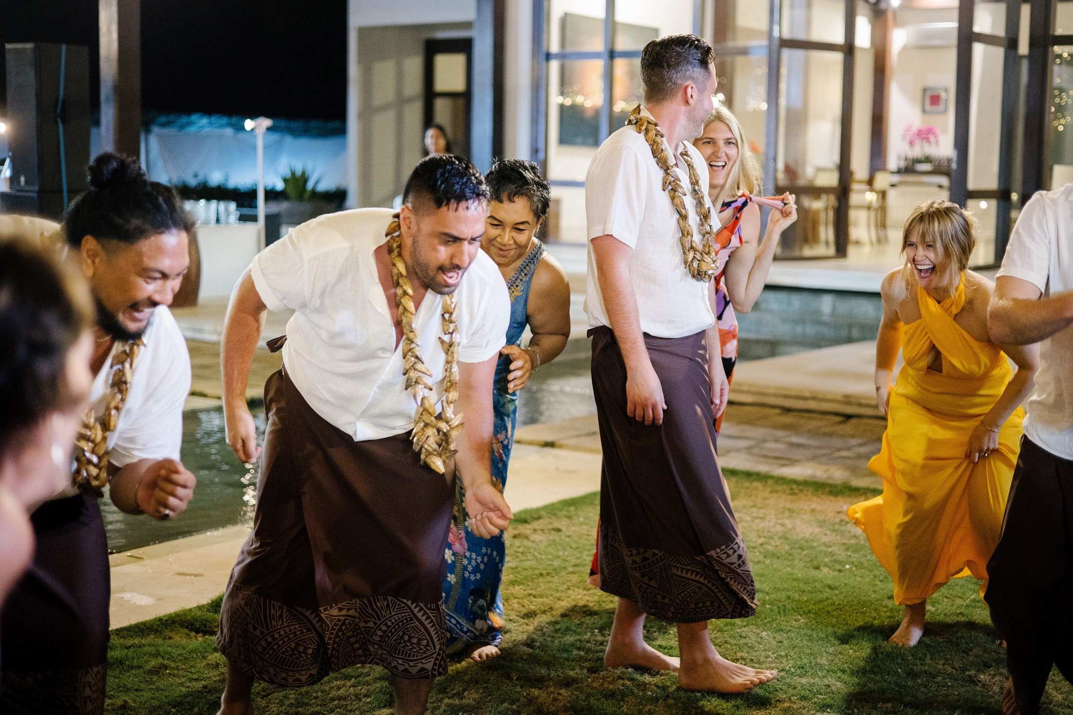 Big funny wedding with guests in paradise Bali island. Get.it.feel — Aesthetic Photography and Videography