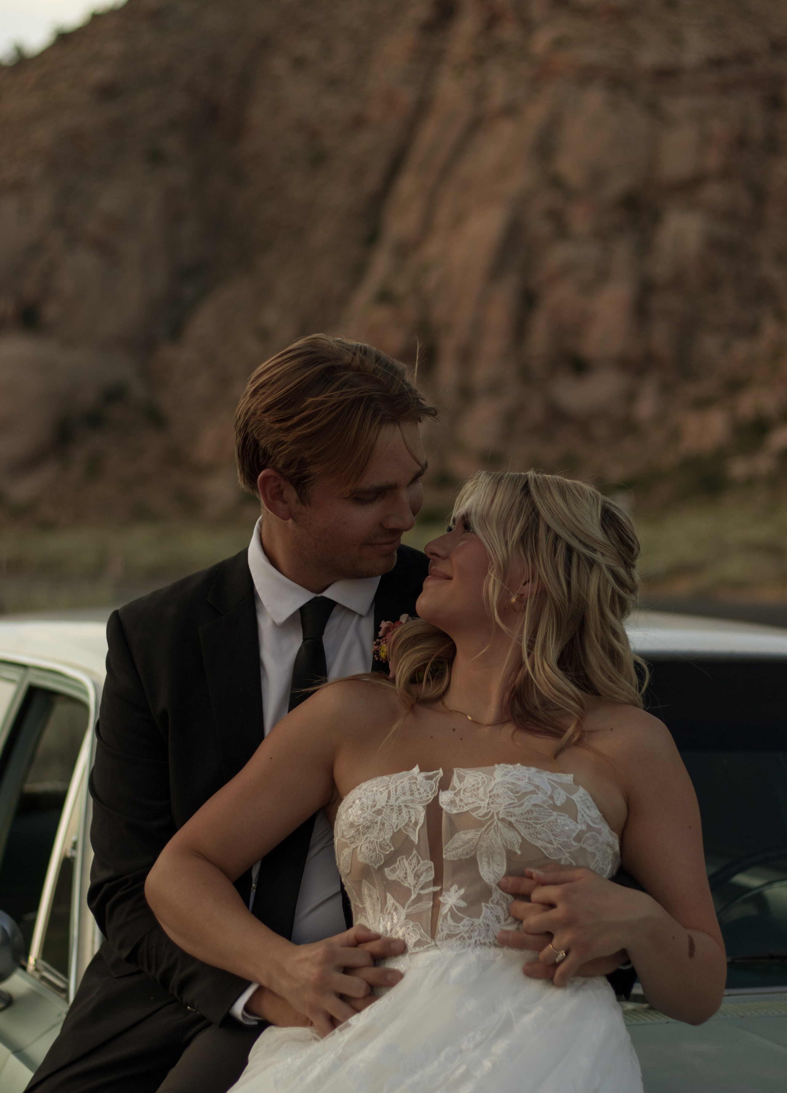 Wedding photoshoot in Southern Utah. Portrait and couples photographer in Florida, Valeriia Honcharova