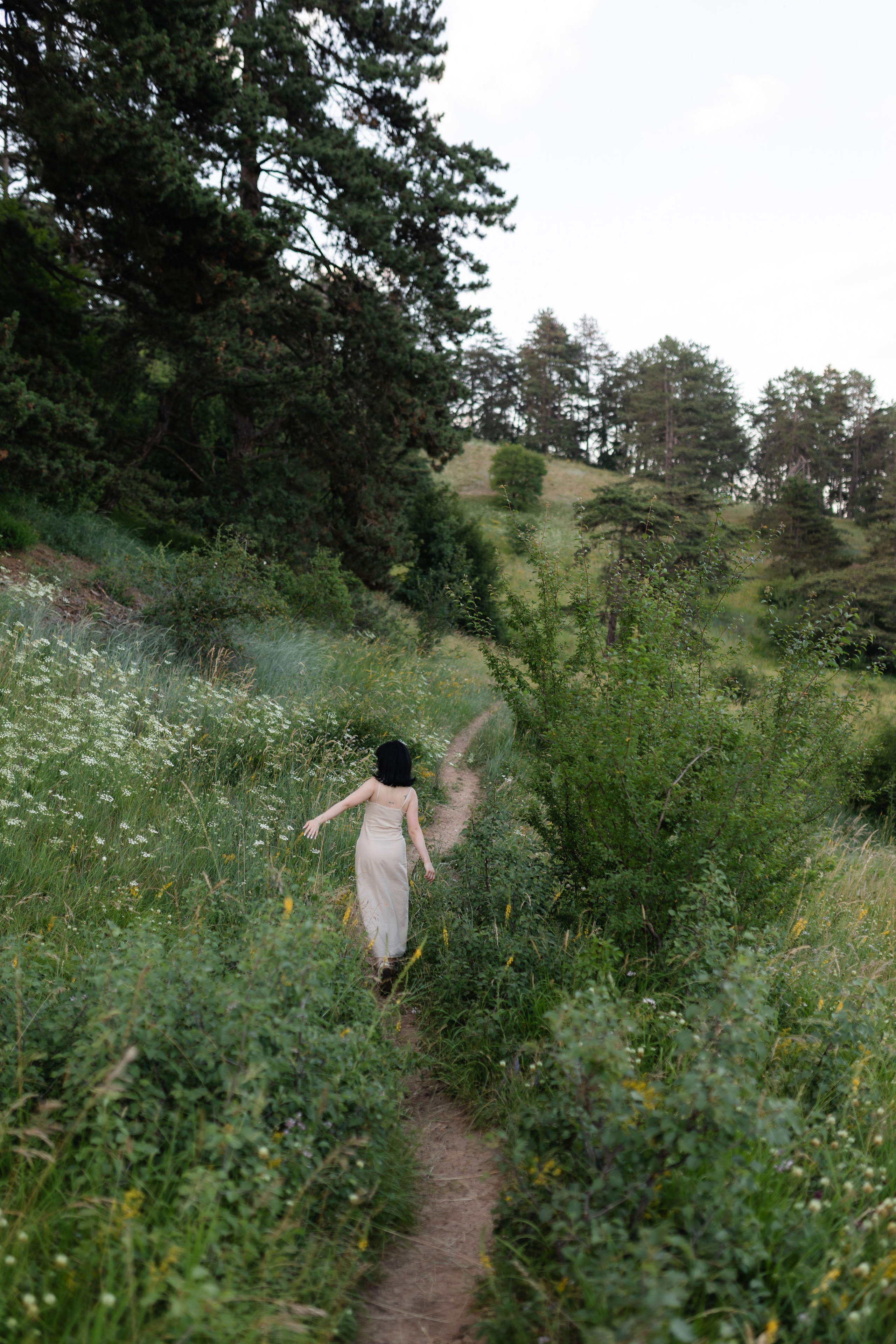 Laura — Portrait. Main