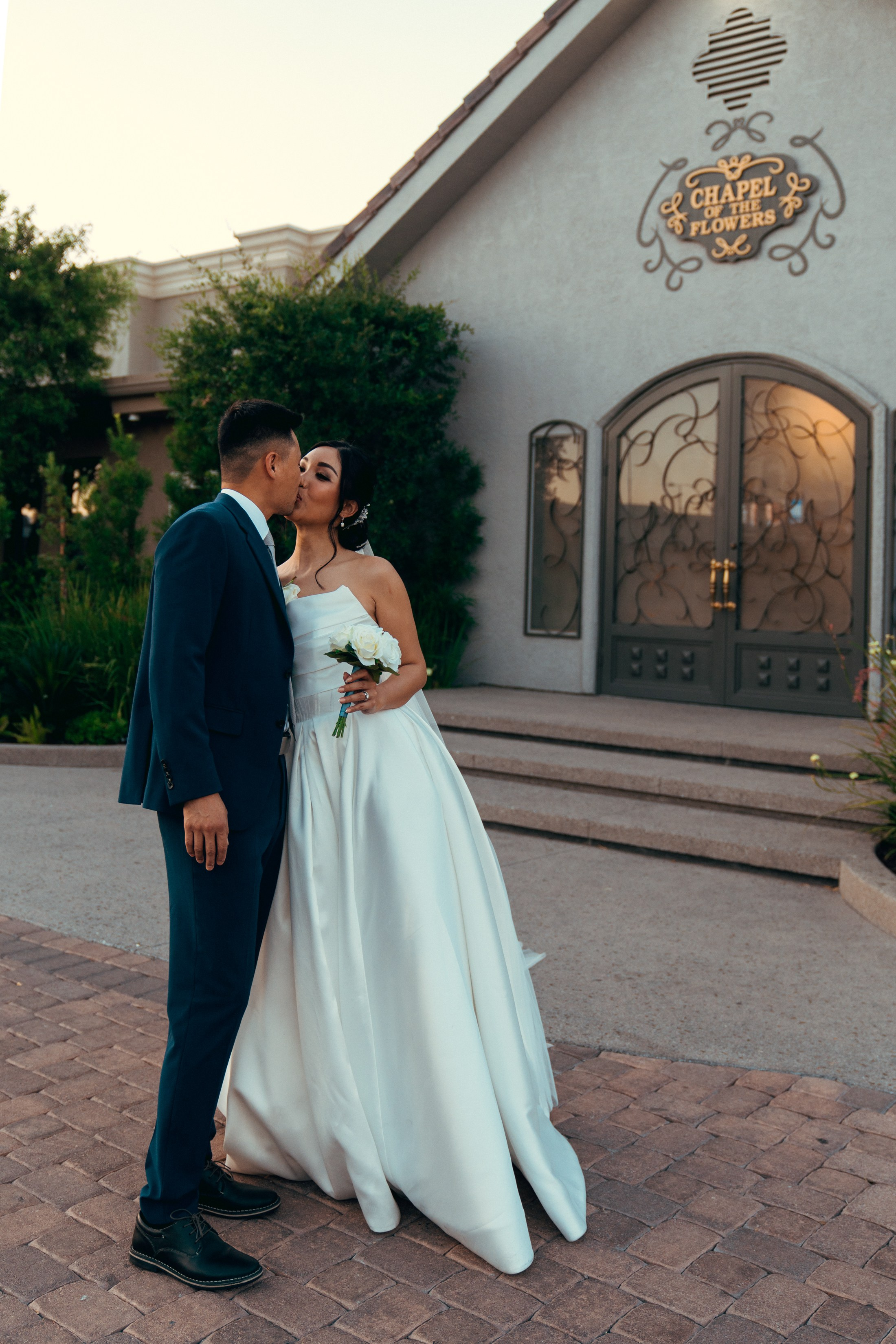 Anjeli&Asher. Wedding & elopement photographer Viktoriya Kravtsov. Las Vegas