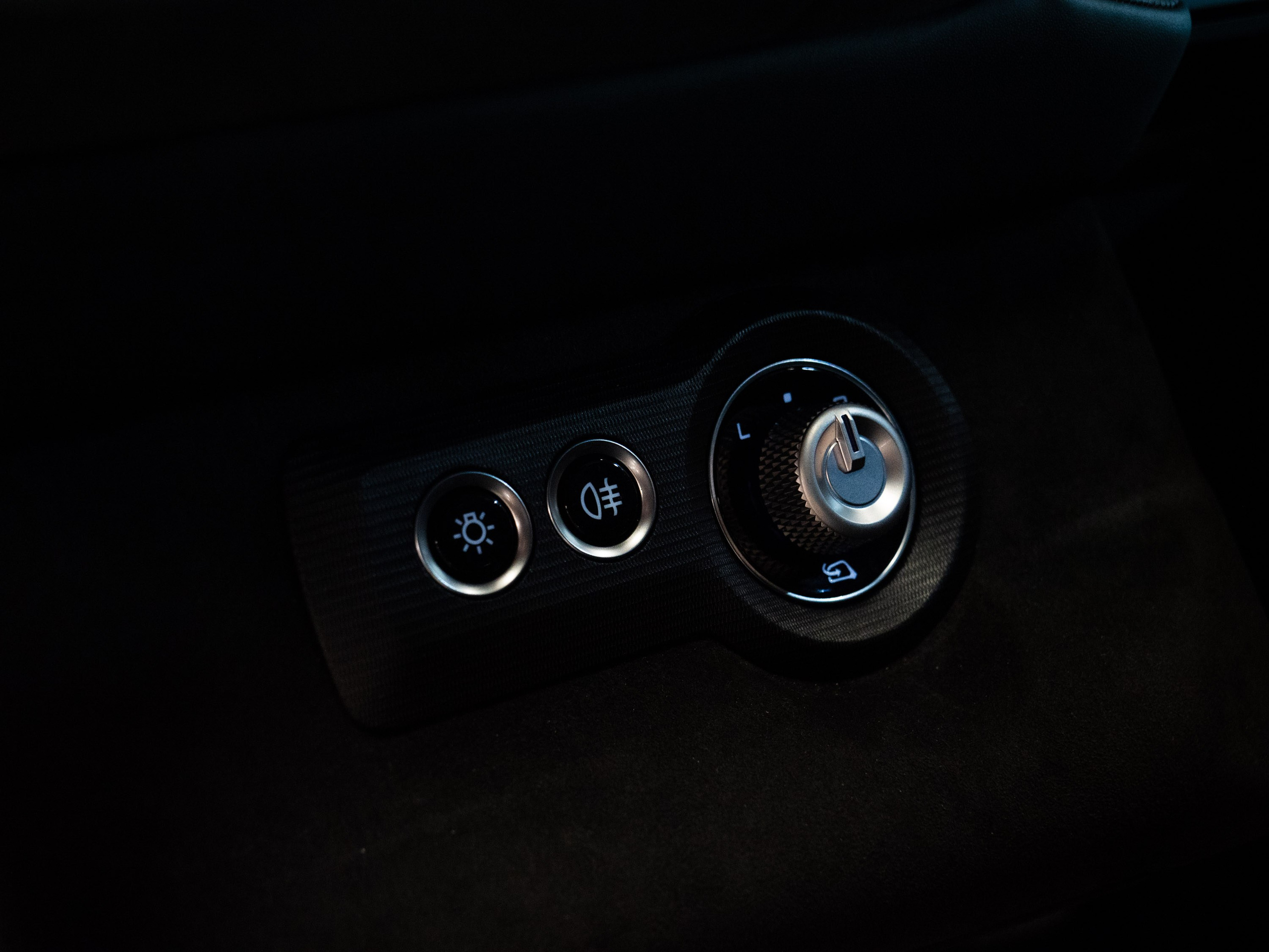 Maserati MC20. Dimitri Ilkov Photography — Capturing Life’s Moments in Edmonton, Cana