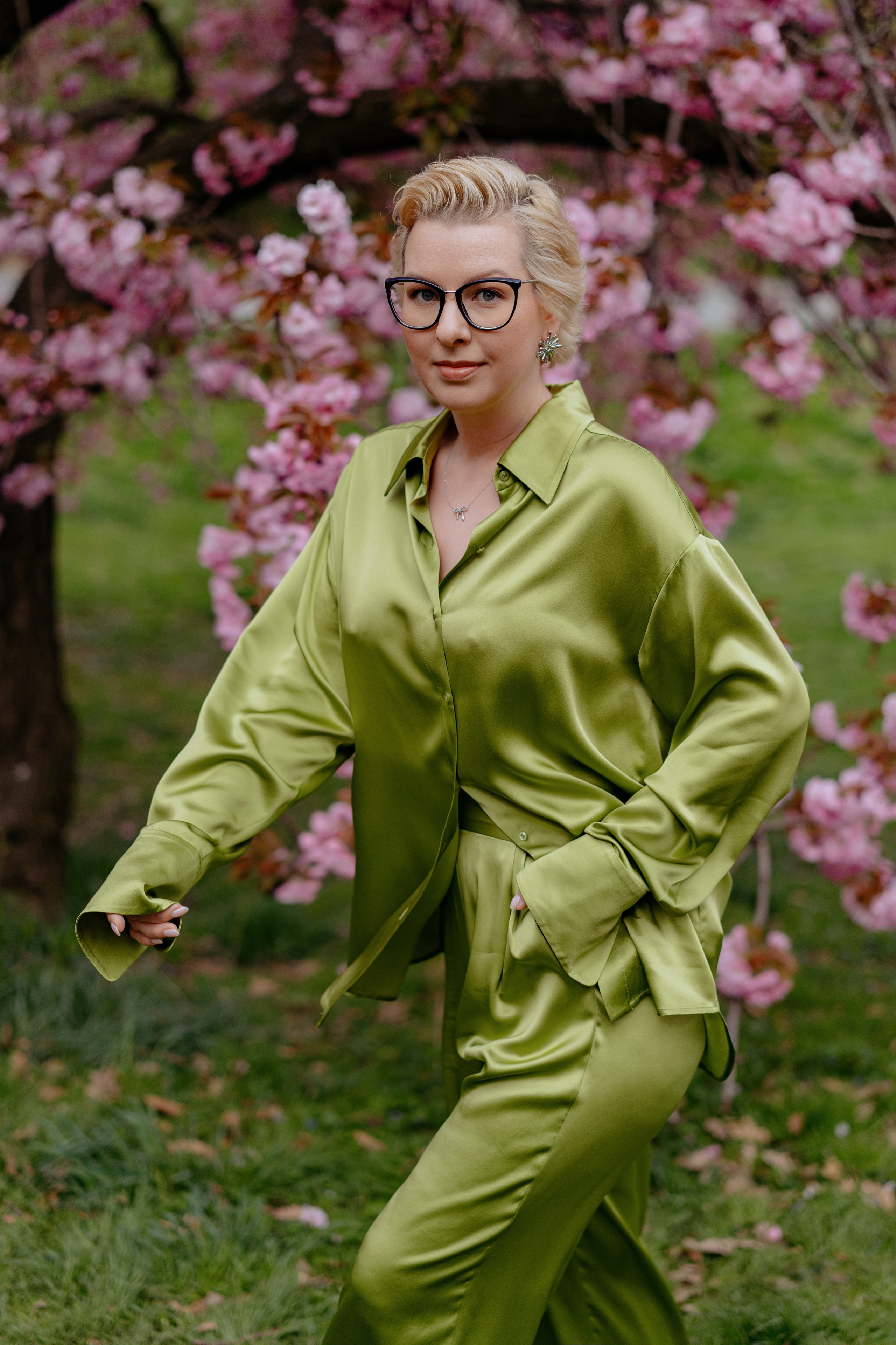 Central park blossoms. Videographer and photographer in New York // MAKAROV.VIDEO
