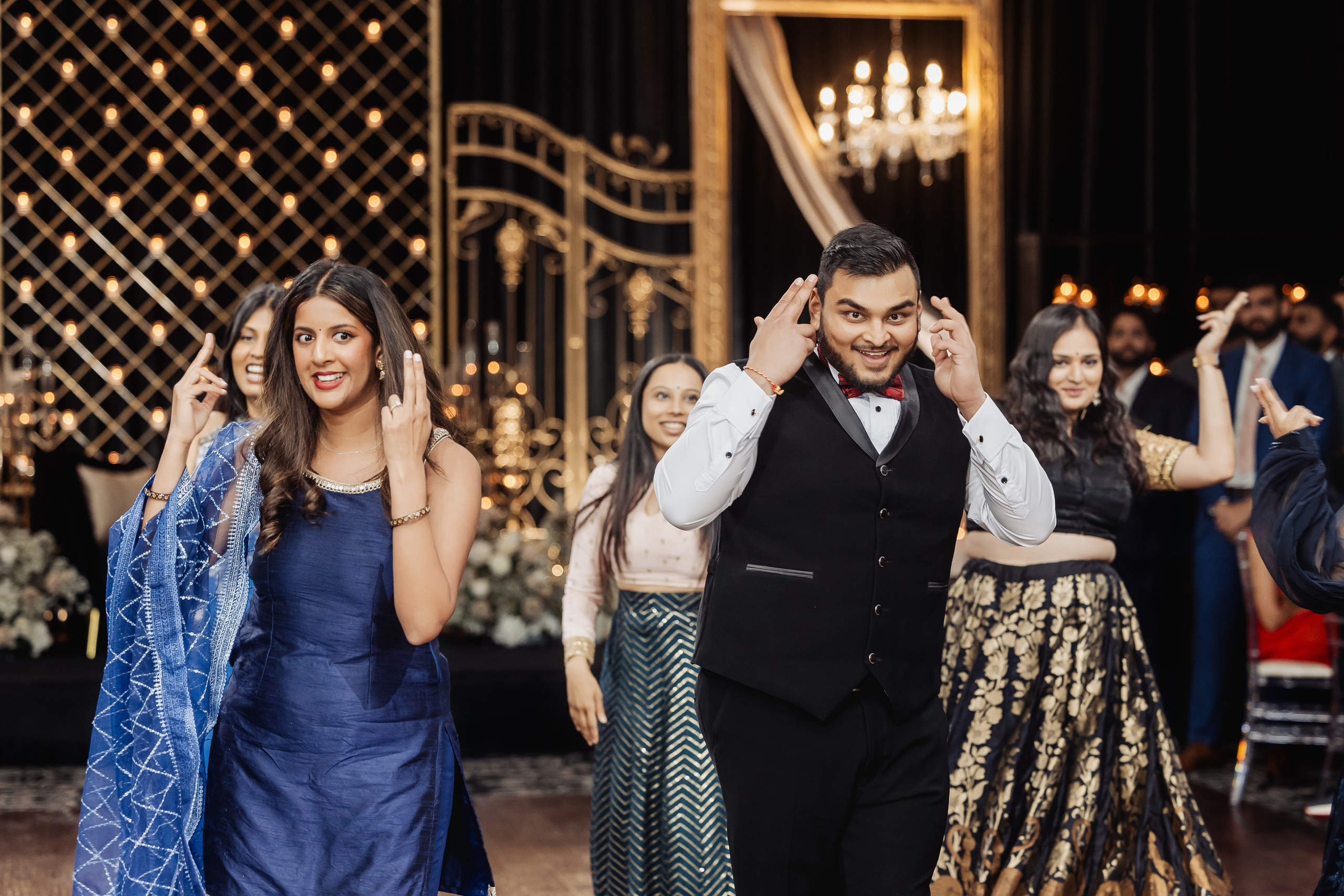 Darshil & Shailja. Wedding Photographer & Cinematographer studios