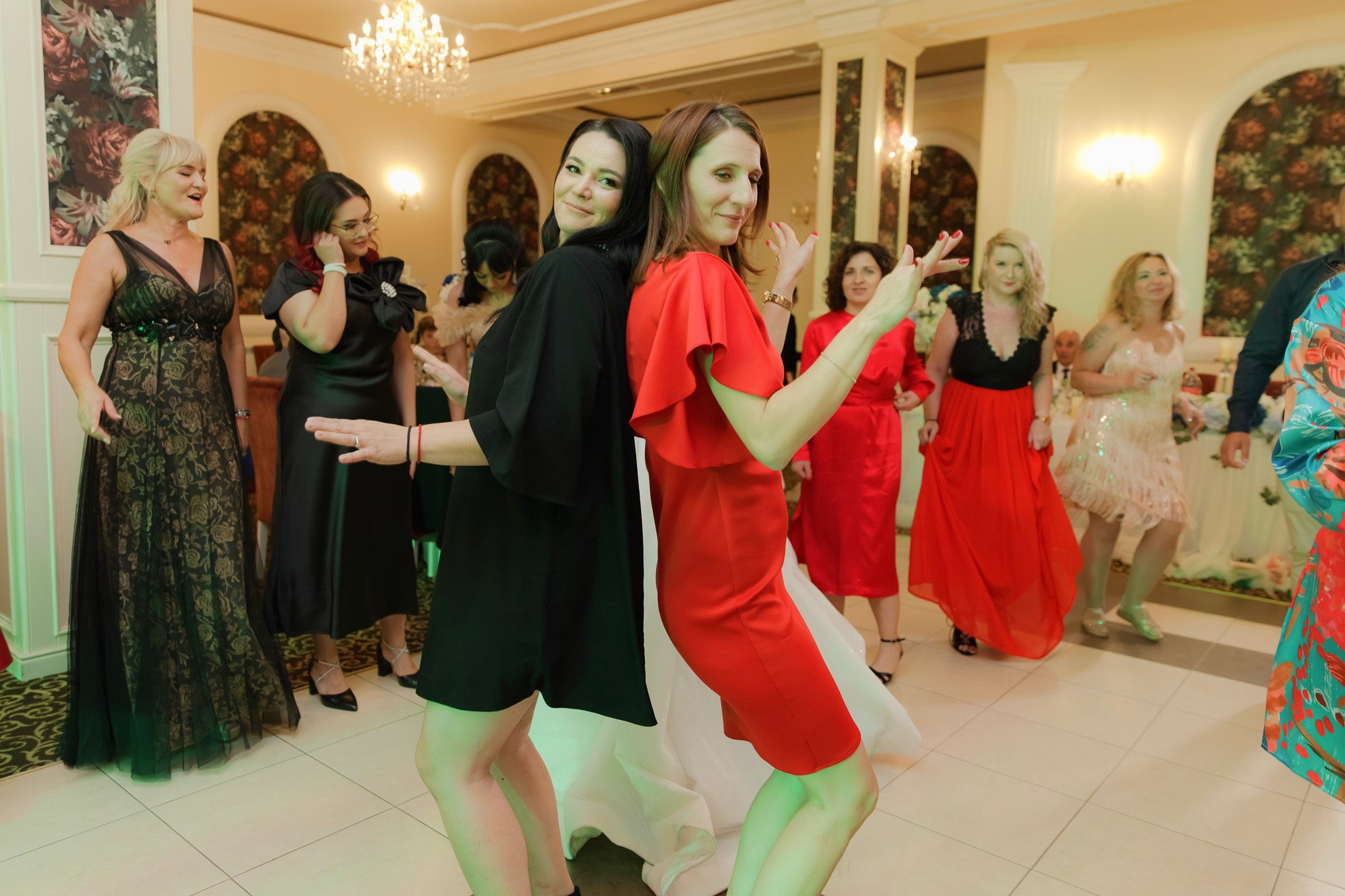 Mihai & Oana. Servicii foto-video profesionale, pentru momente de neuitat