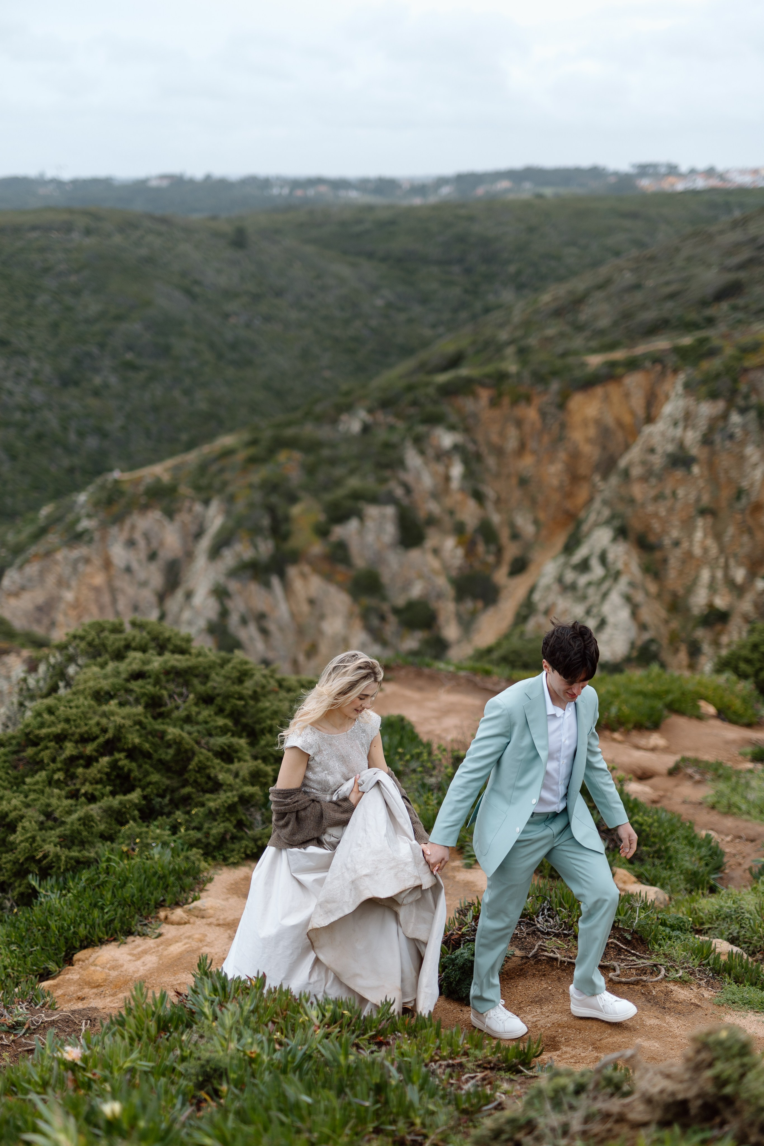 Vivien & Razvan. Main