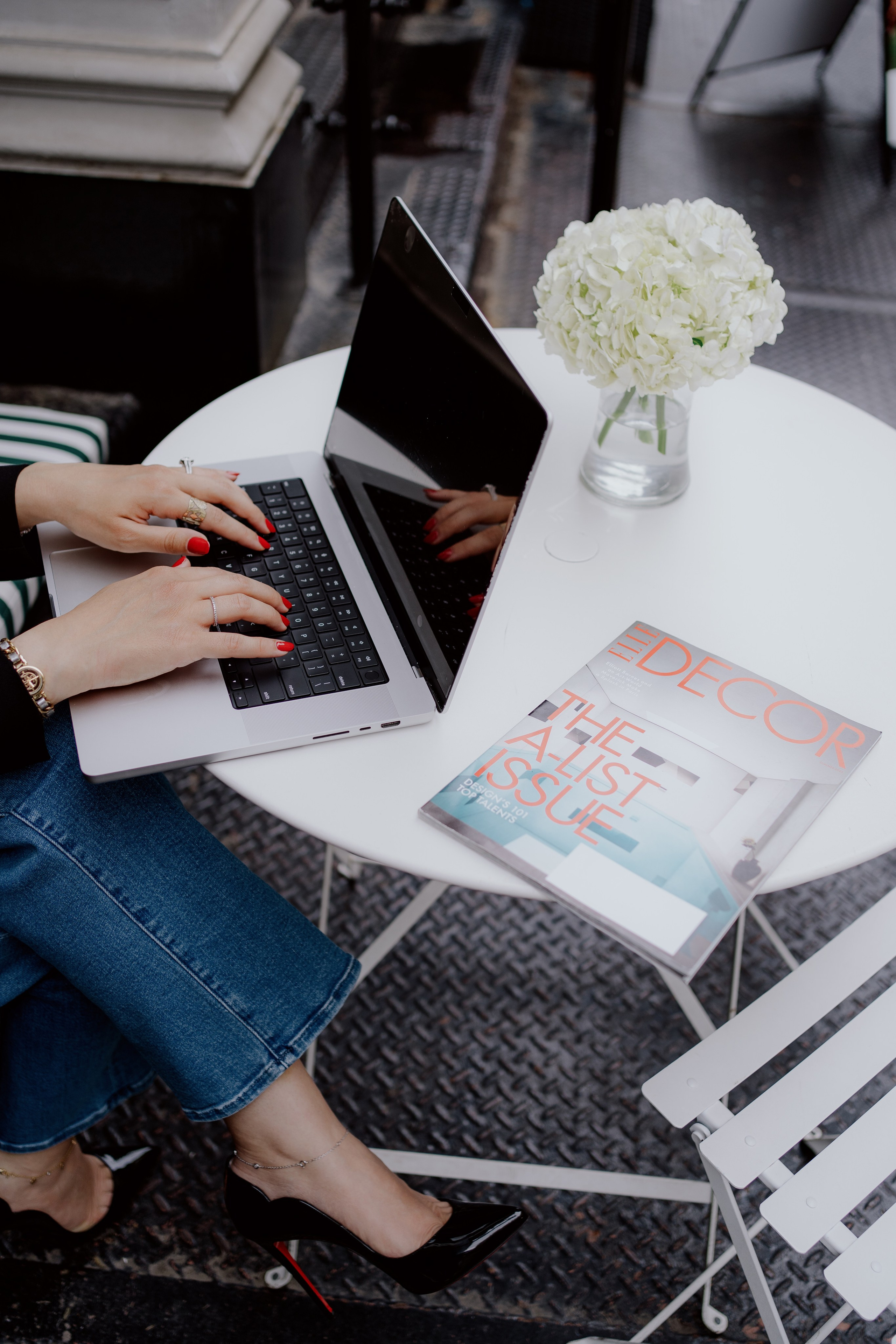 Sara. Videographer and photographer in New York // MAKAROV.VIDEO