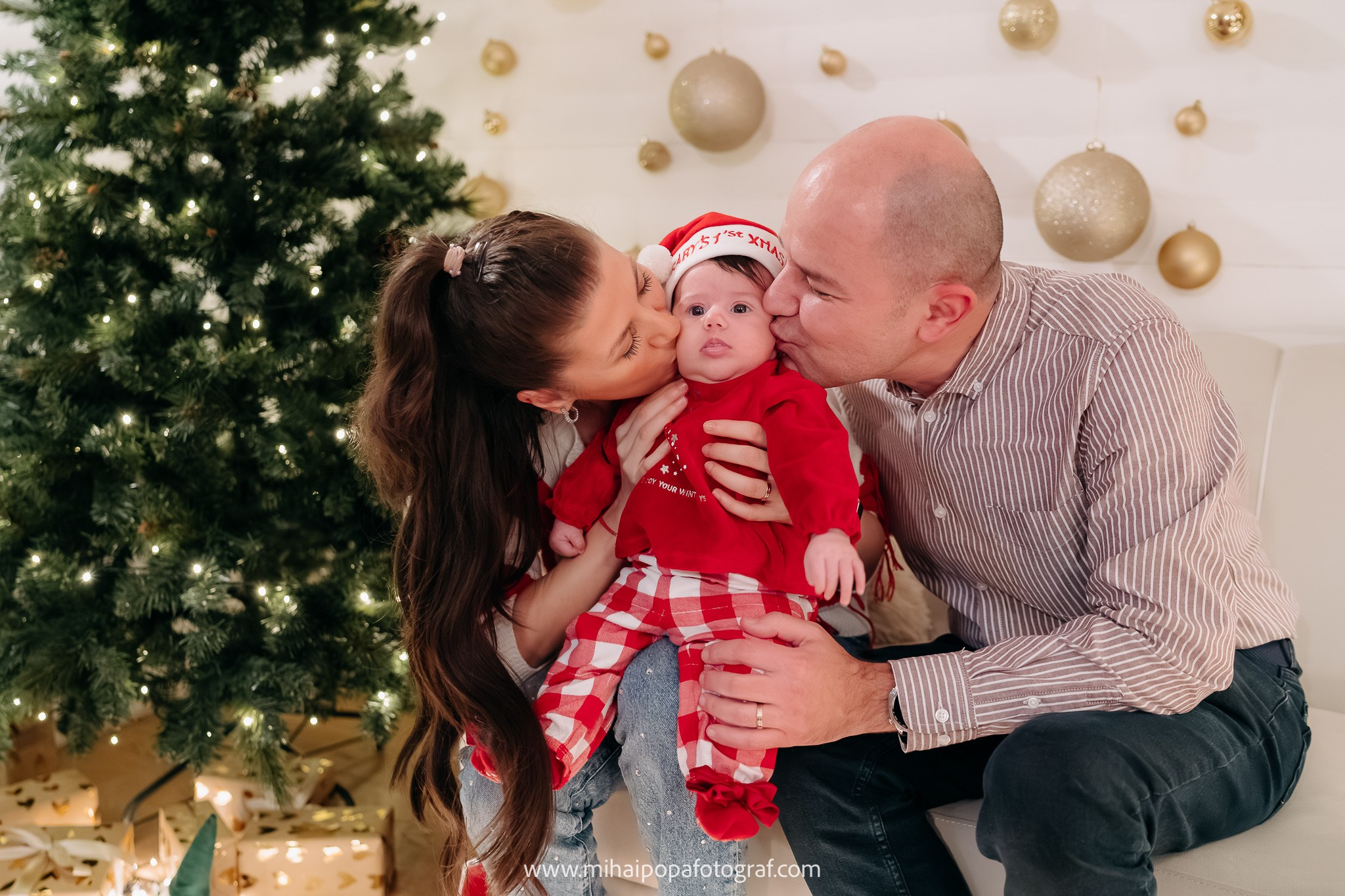 Ședință Foto Crăciun - Sara. Fotograf Nuntă & Botez București - Mihai Popa | Dincolo de oameni, imortalizez emoții!