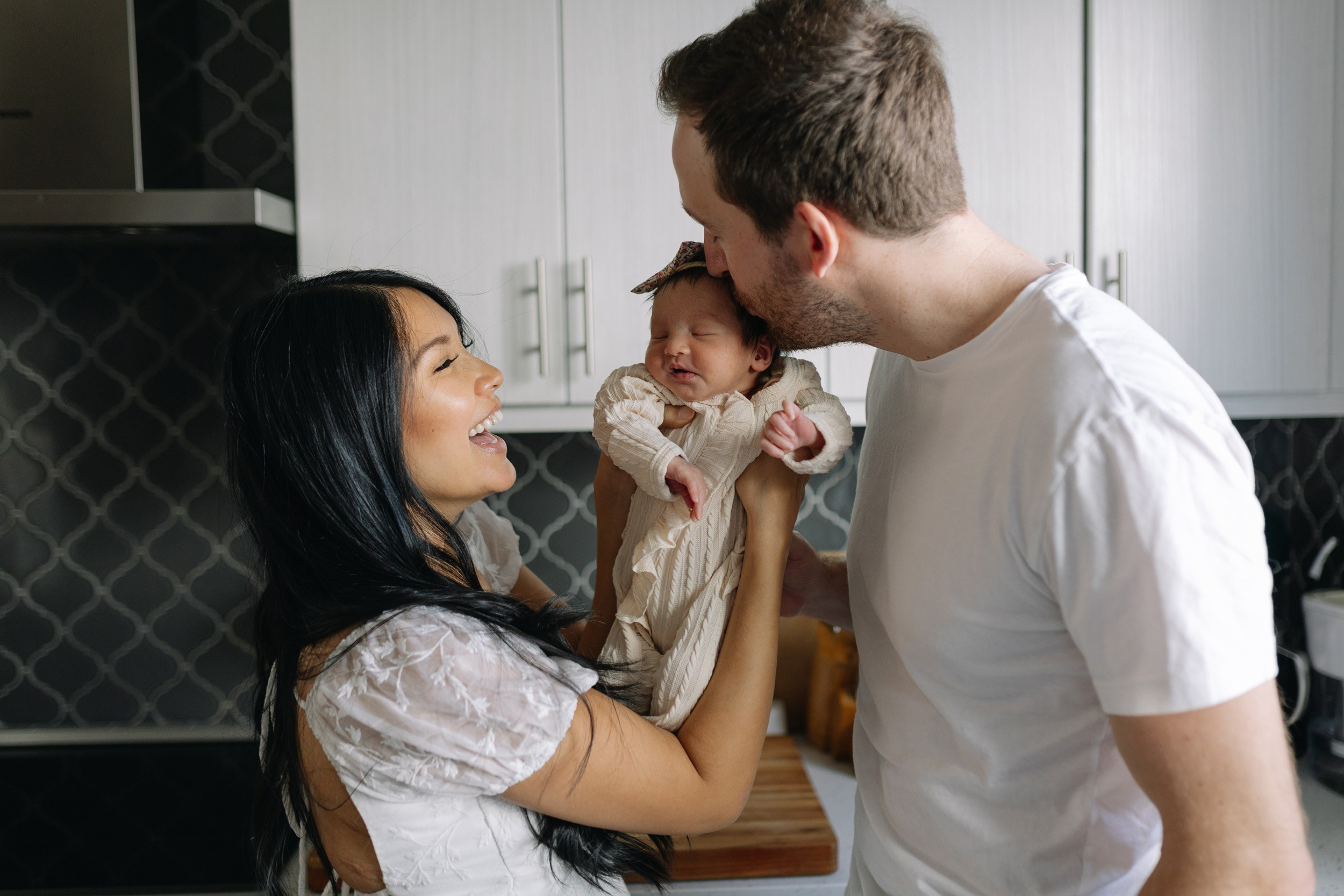 Newborn In-Home Photo Session. Maternity, newborn photographer in the Bay Area|Iryna Rakivnenko