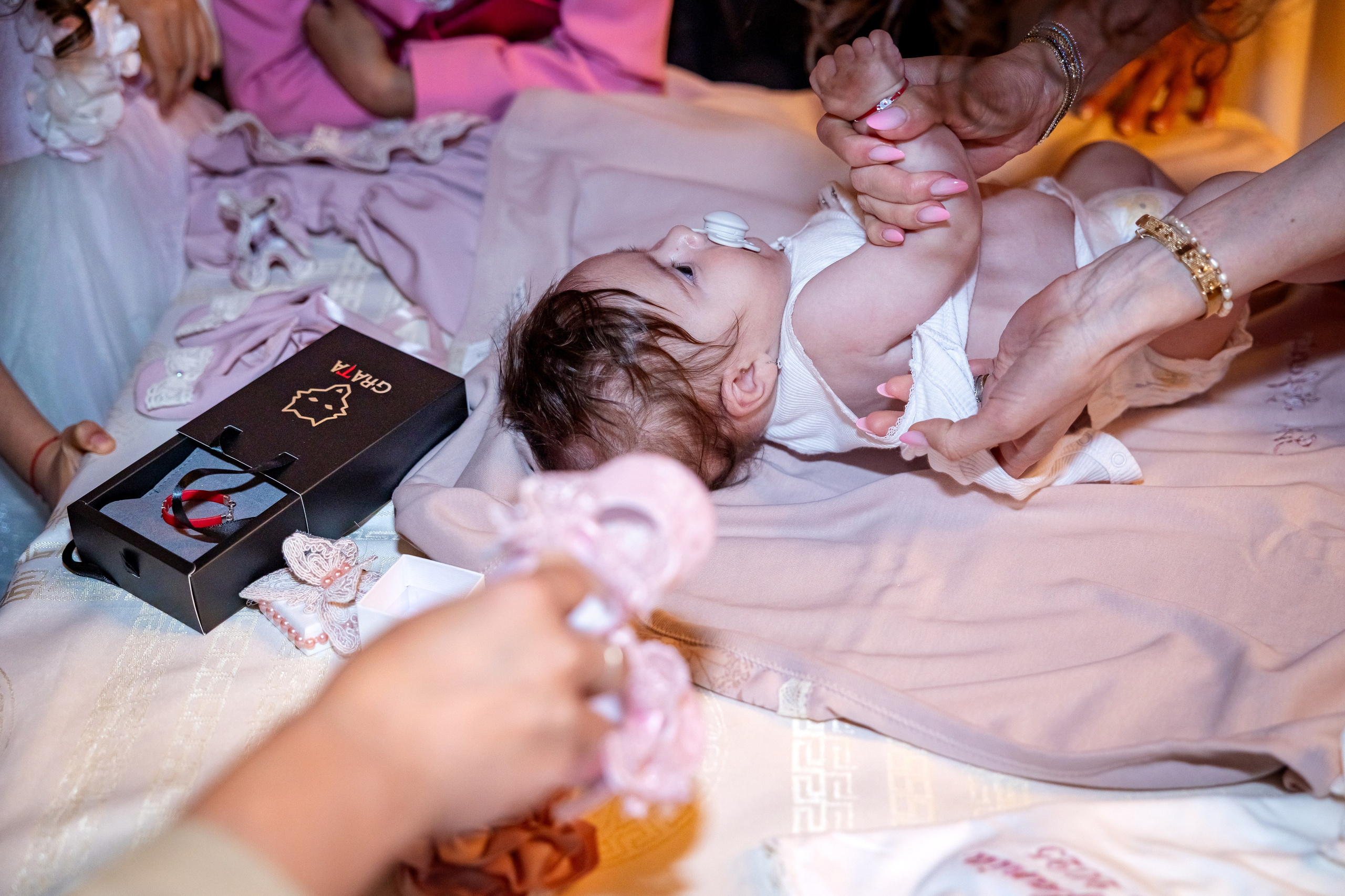 Iris Stefania. Moments By Gub