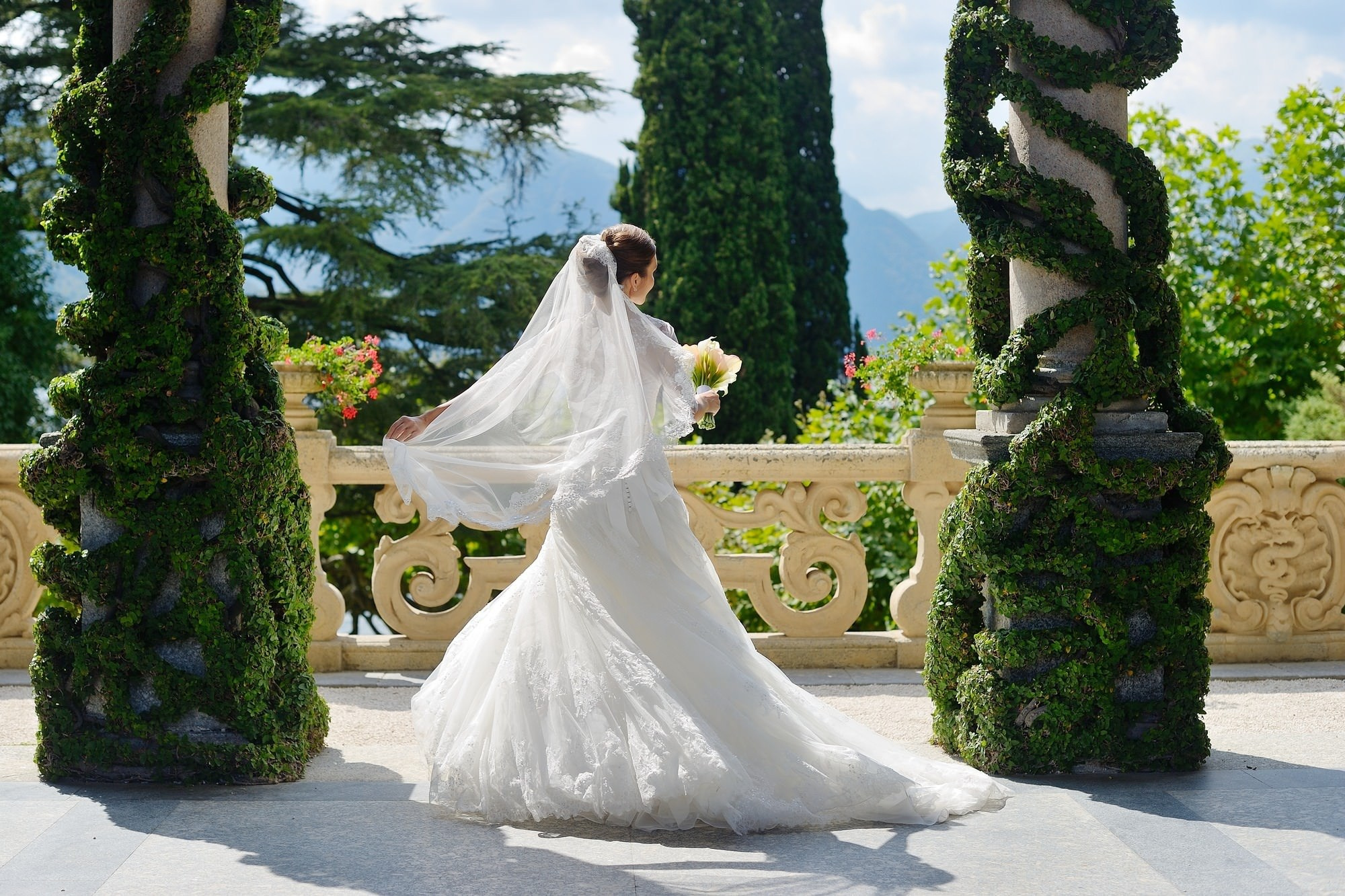 Destination Wedding on Lake Como — Civil Ceremony in Bellagio & Villa Balbianello. Bella Vita Weddings — Wedding Photography in Dubai & Destination
