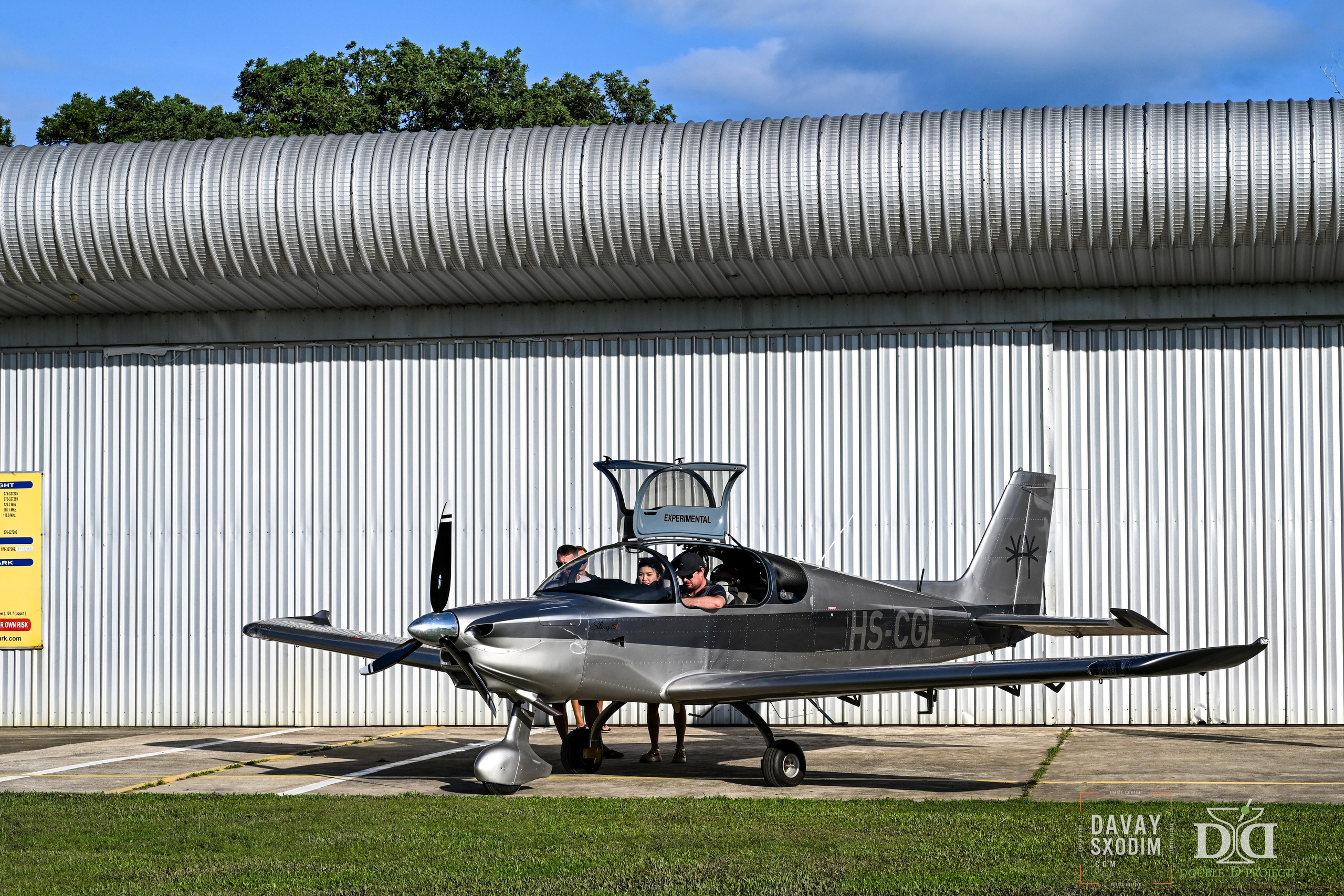 Вечеринка на аэродроме | Фоторепортаж | Афиша | DAVAYSXODIM.com PHUKET. АФИША|ФОТОРЕПОРТАЖИ|ИВЕНТЫ|ПХУКЕТ