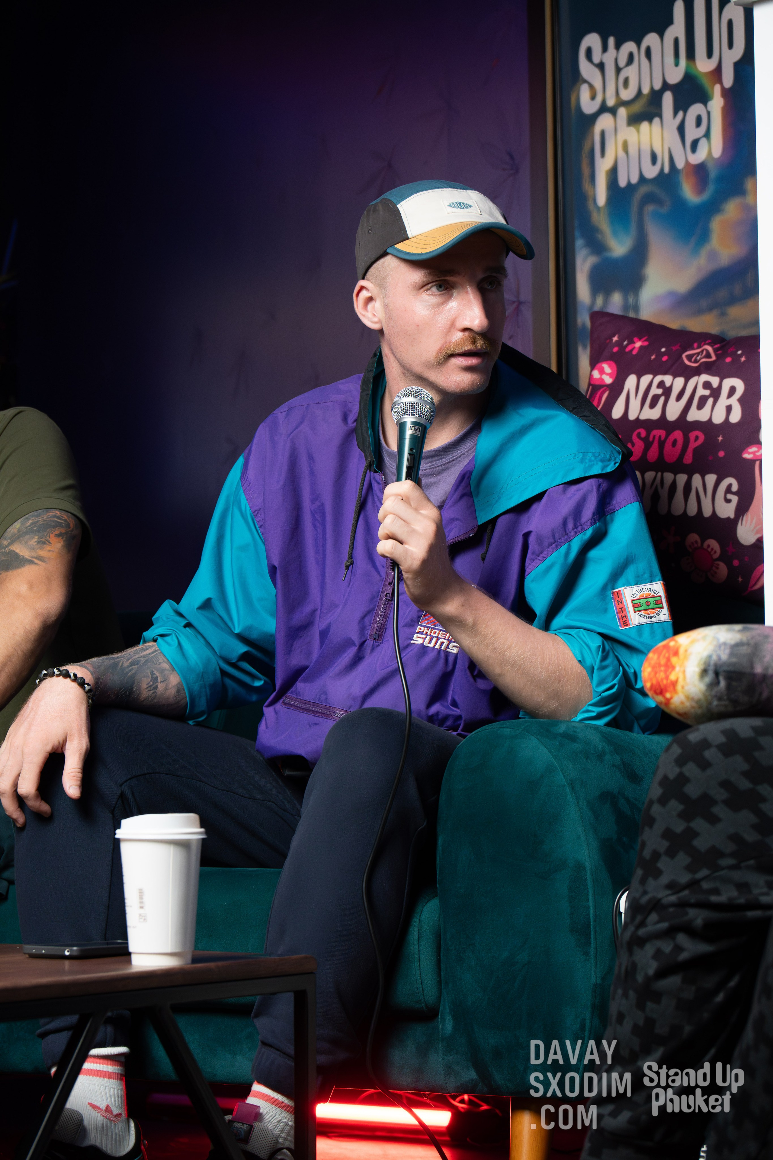 Standup-шоу «Тай-Болтай» | Фоторепортаж | Афиша | DAVAYSXODIM.com PHUKET. АФИША|ФОТОРЕПОРТАЖИ|ИВЕНТЫ|ПХУКЕТ