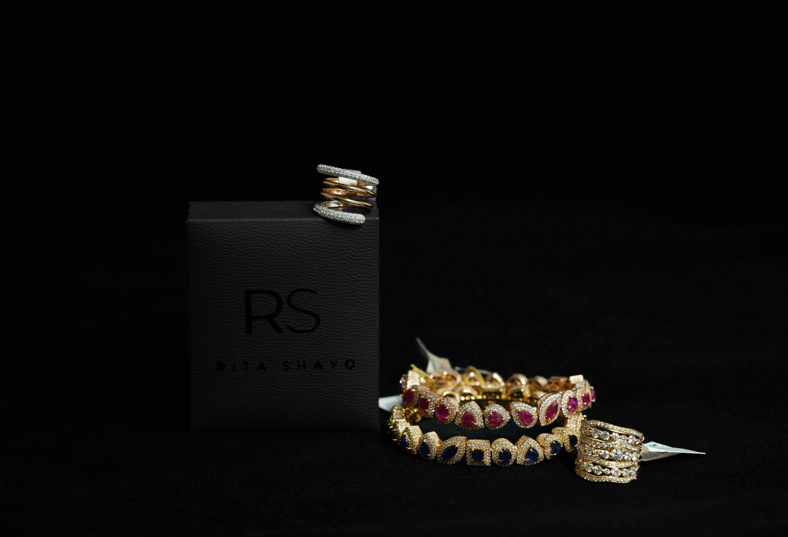 Jewelry. New York + travel photographer