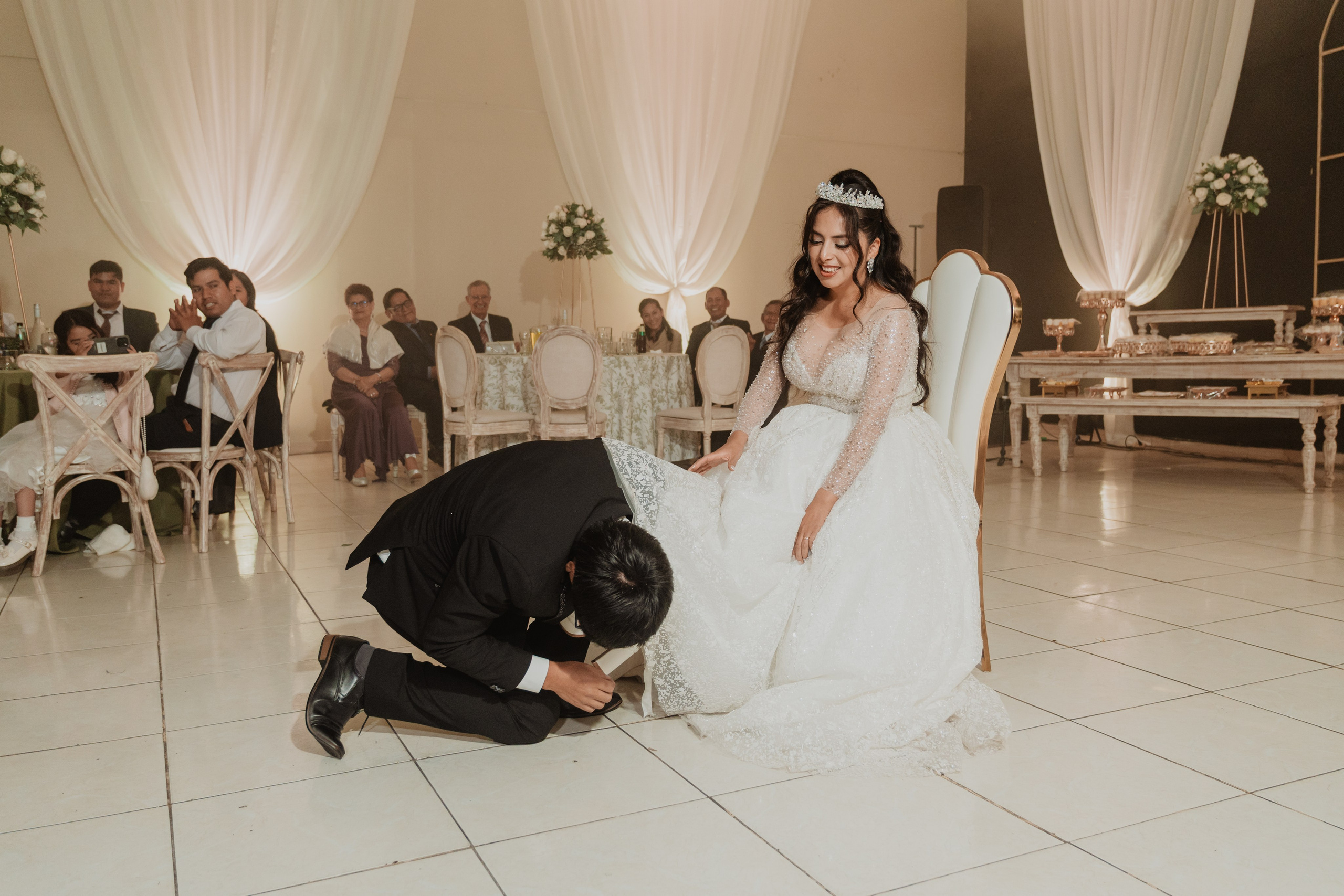 FERNANDO + MARIBEL | BODA RELIGIOSA. Studio KVTA | Fotografía y Video de Bodas en Arequipa