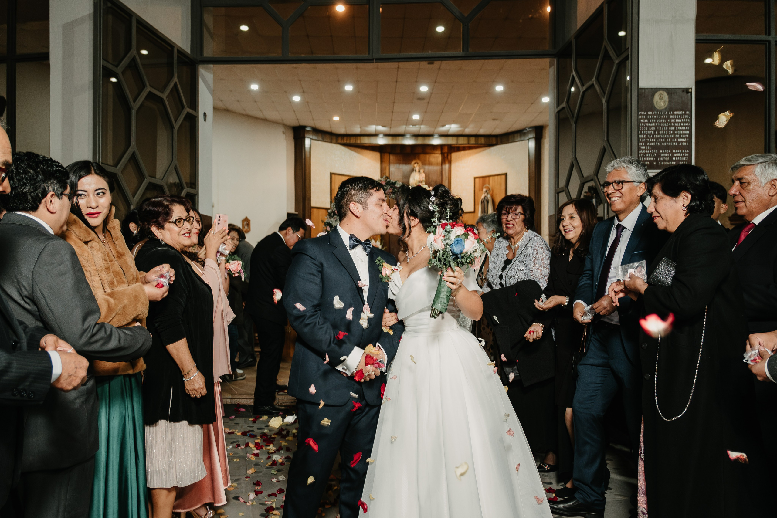 ALEJANDRA + RODRIGO BODA RELIGIOSA. Studio KVTA | Fotografía y Video de Bodas en Arequipa