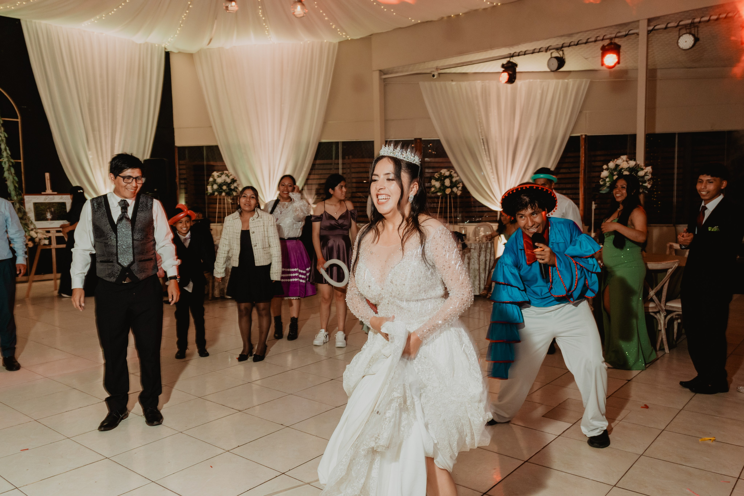 FERNANDO + MARIBEL | BODA RELIGIOSA. Studio KVTA | Fotografía y Video de Bodas en Arequipa