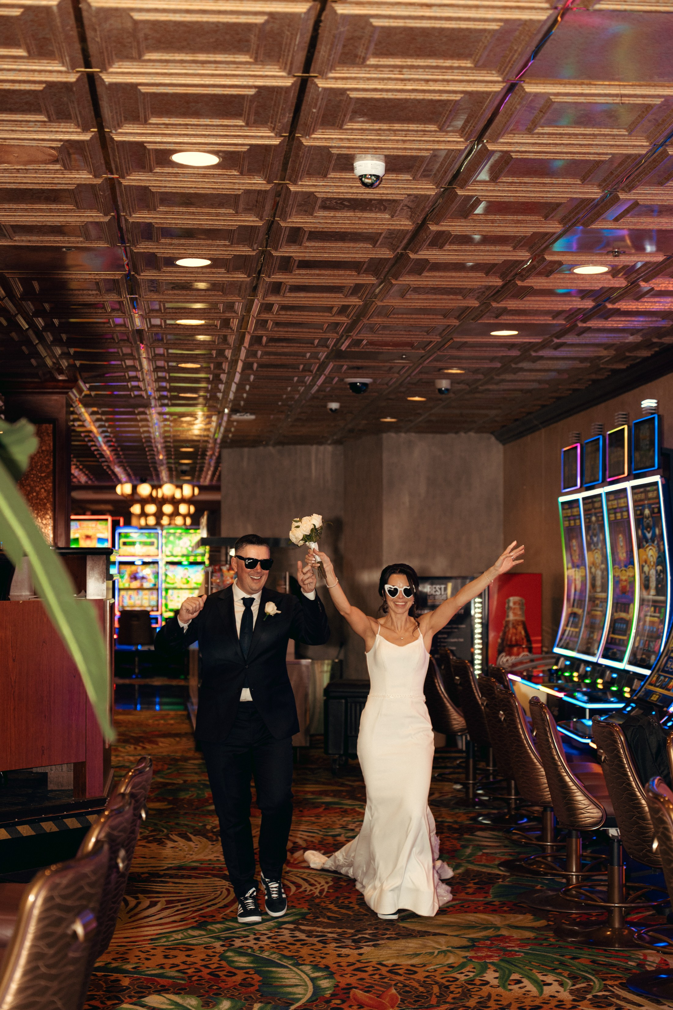 Lara&Dan. Wedding & elopement photographer Viktoriya Kravtsov. Las Vegas
