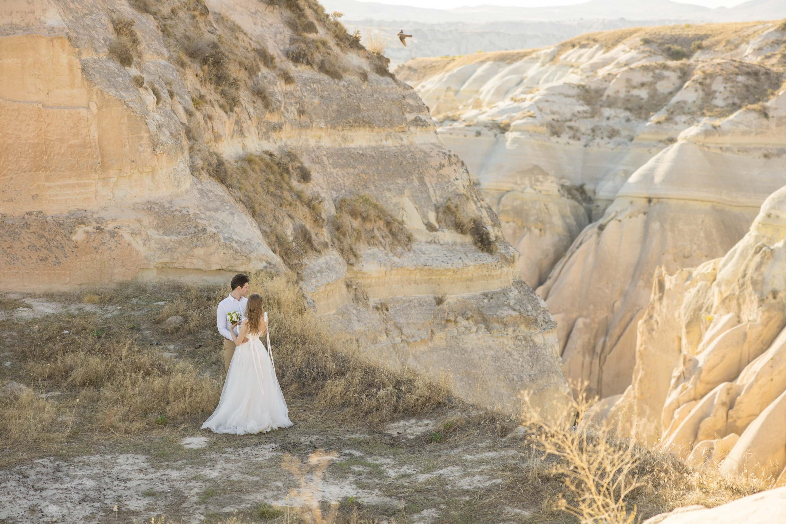 Wedding photo shoot in cappadocia. Julia Ganch I Fashion Wedding Photography I Cappadocia Turkey