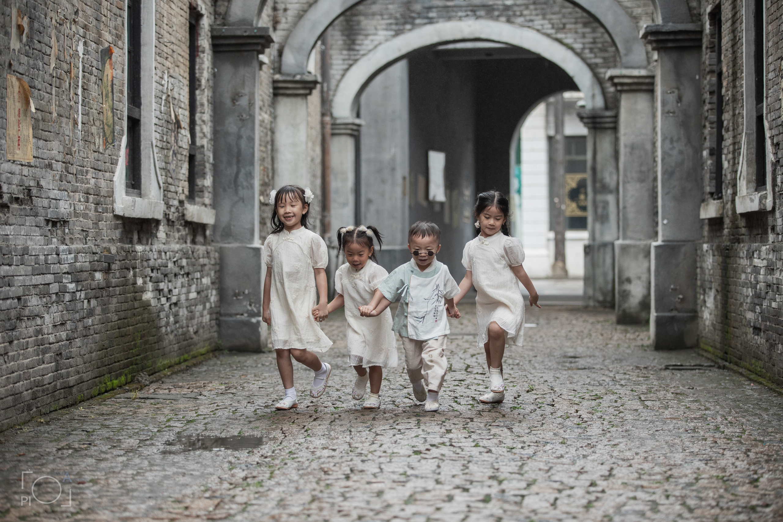 Семейная фотосессия в шанхайской киностудии. Photographer in Shanghai — Lola Pidluskaya
