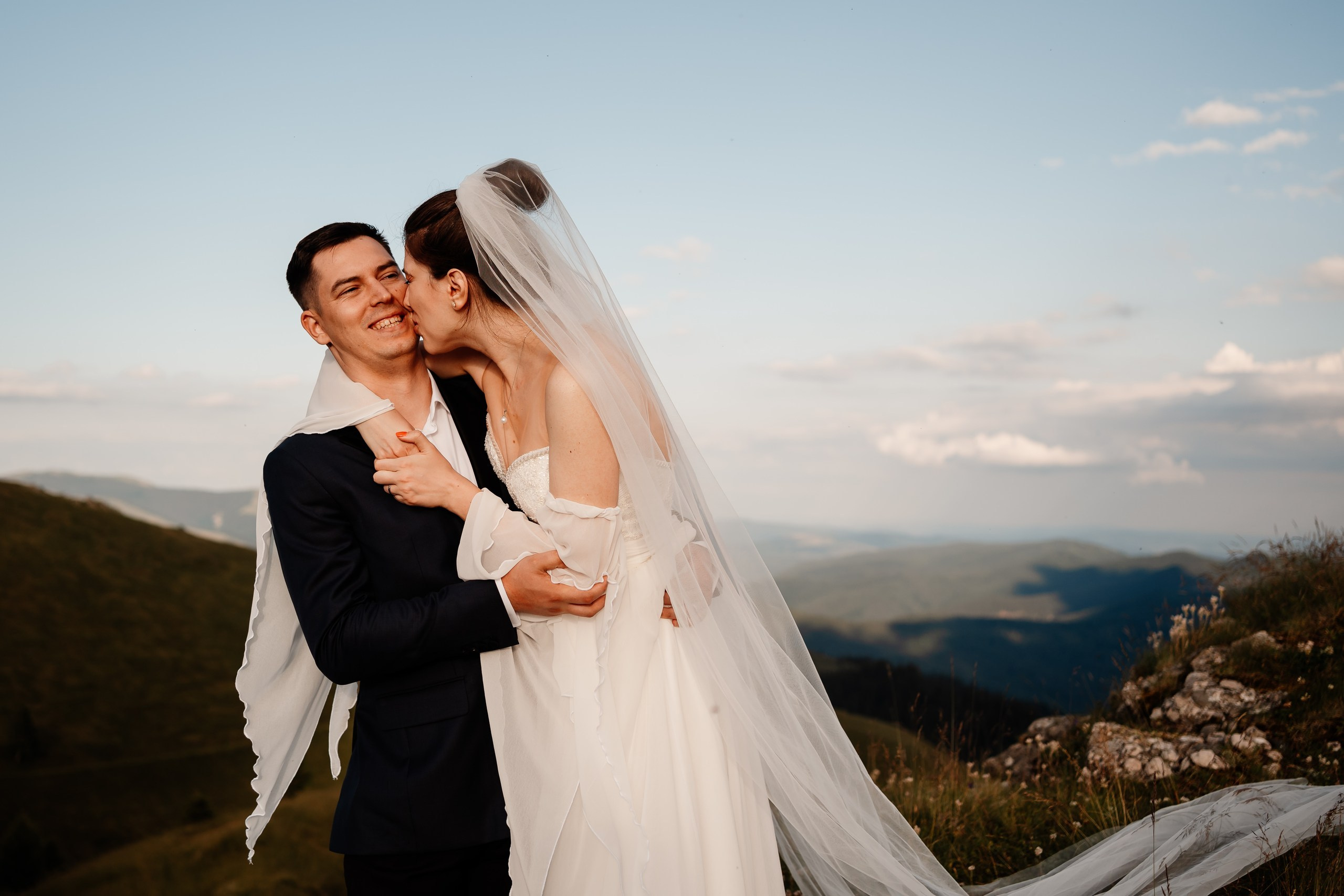 Trash the dress — Lorena&Adi  - Mihai Popa. Mihai Popa |Wedding Photographer | Worldwide | Bucharest