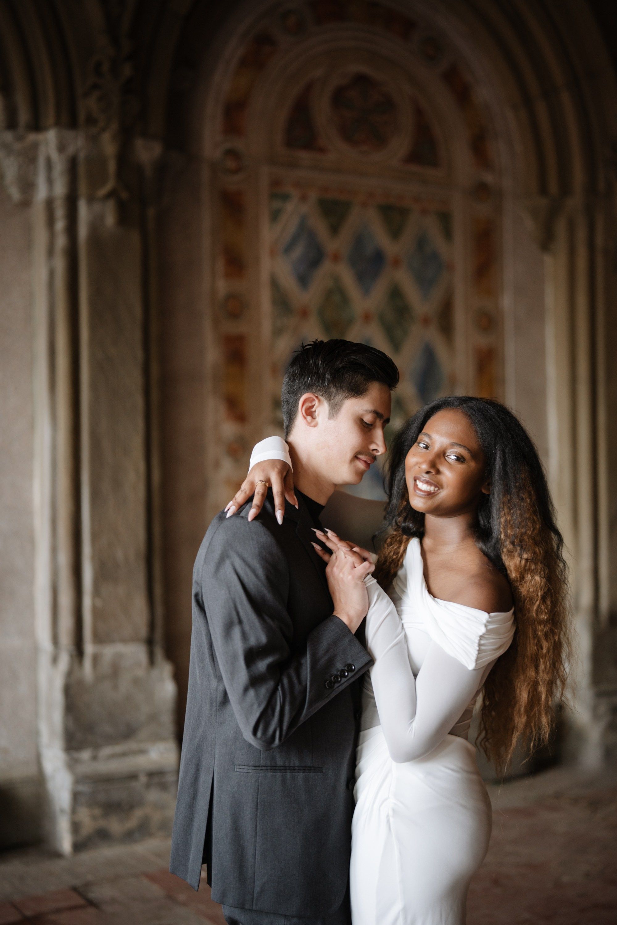 Engagement photo shoot in Central Park in spring. Portrait and wedding photographer in New York