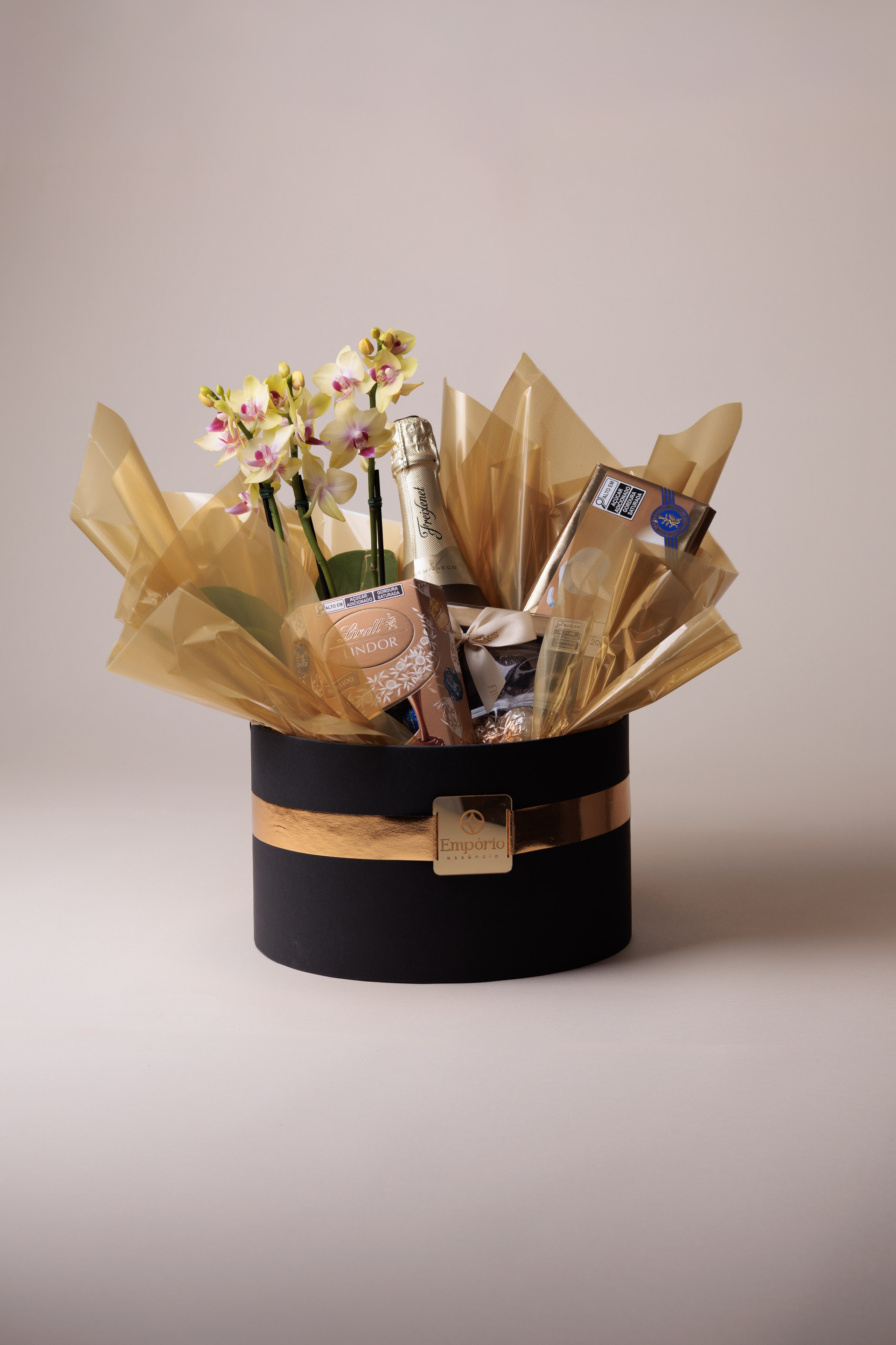 Fotografia Publicitária de Cesta Presente Premium | Encanto & Arte. Luan Hobold Fotografia