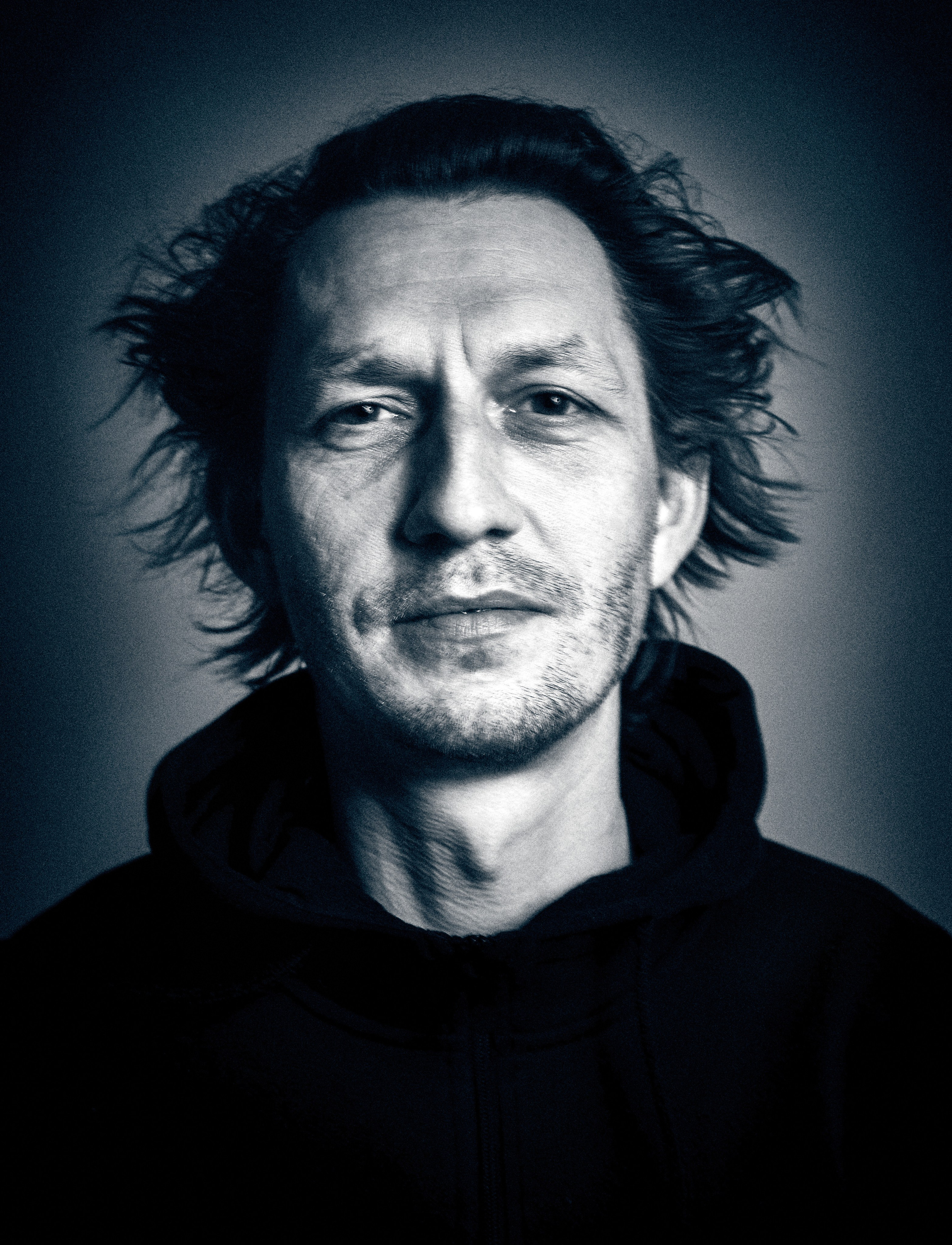 Męski portret psychologiczny - Mieszko V „Długonosy” - Fotograf portretowy w Warszawie Andriej Szypiłow