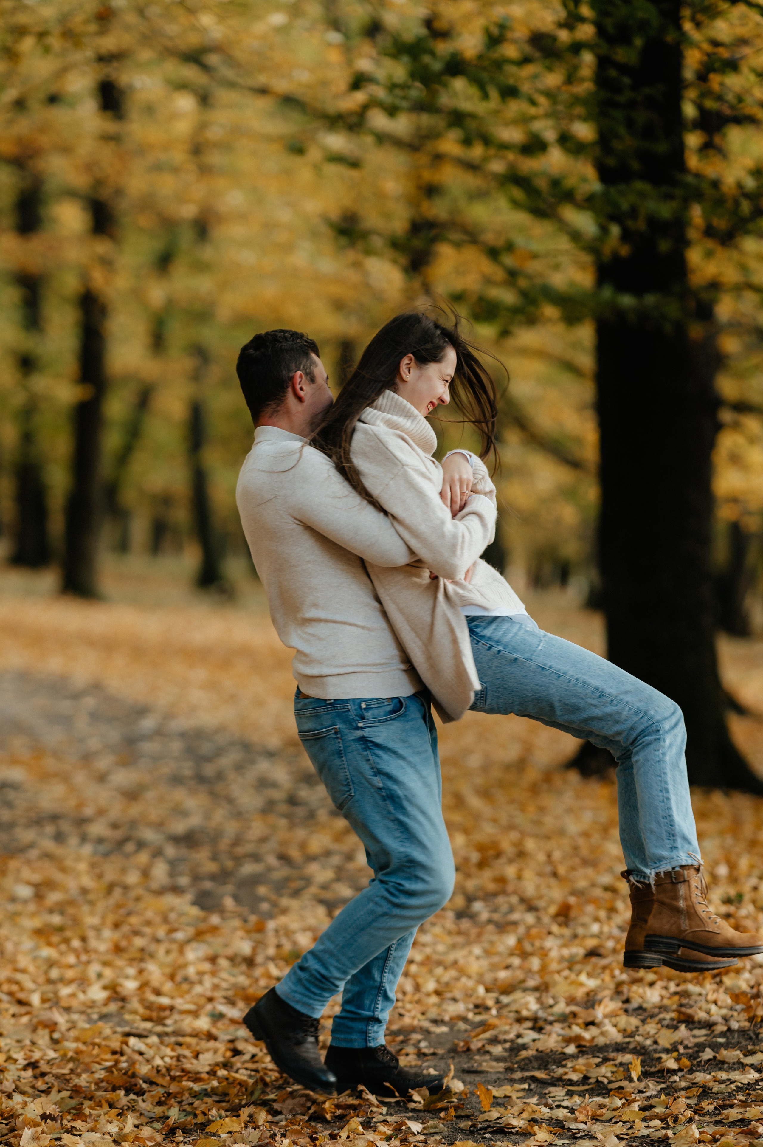 Save the date toamna , in natura. Proud Vision Weddings | Wedding Photography & Film — Servicii profesionale Foto Video Nunta Iasi